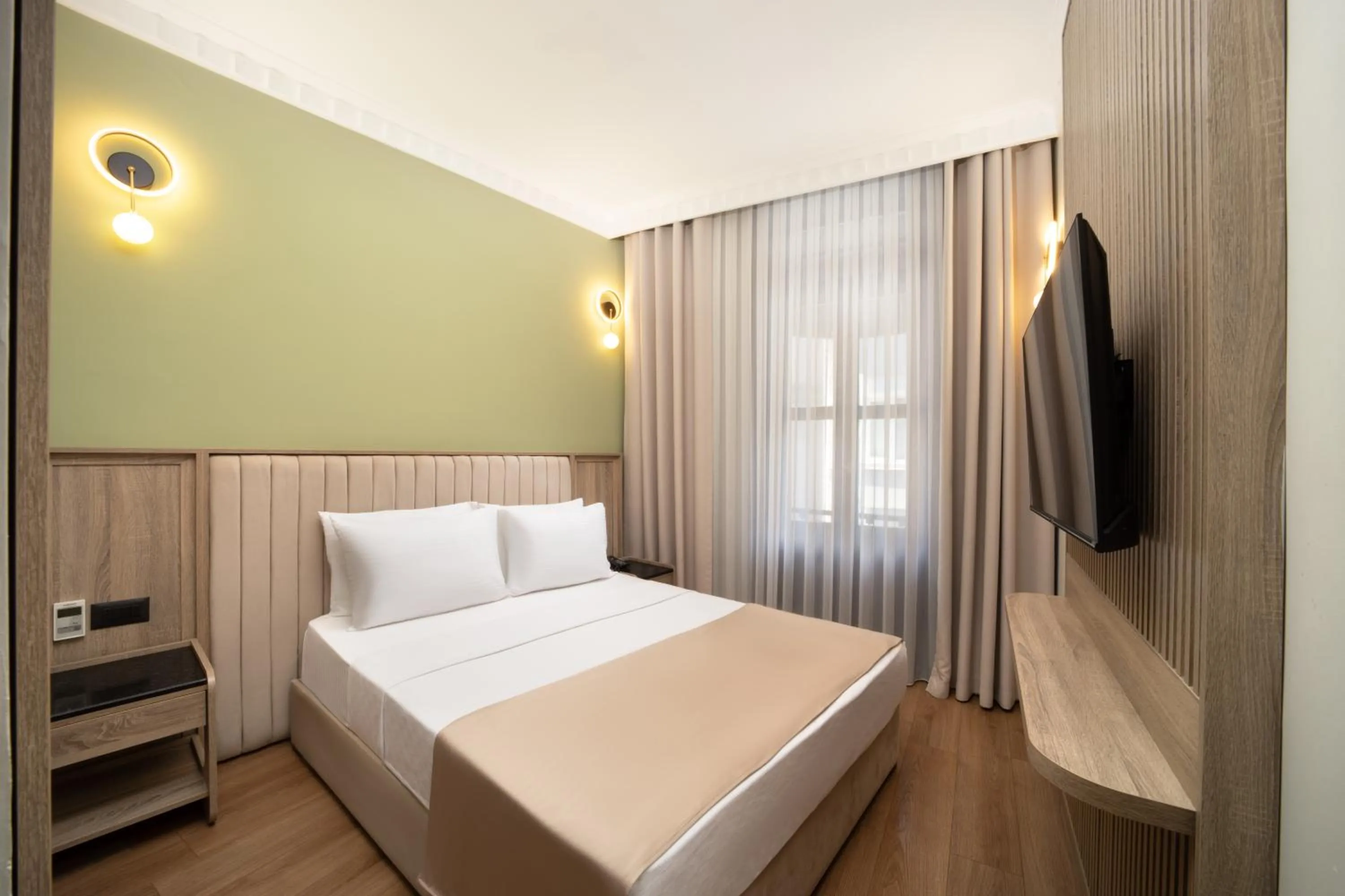 Bed in Atik Palas Hotel