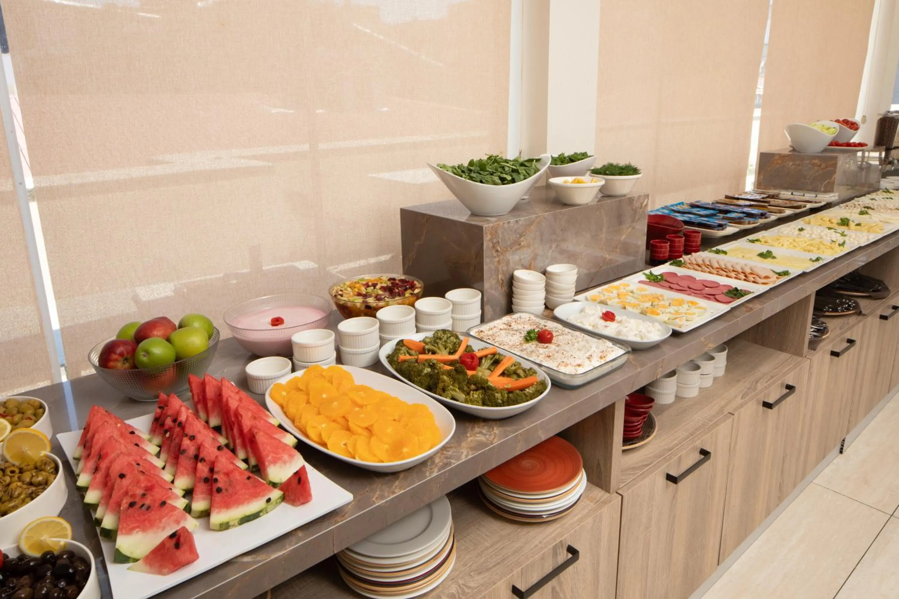 Buffet breakfast in Atik Palas Hotel