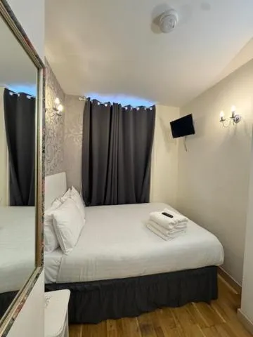 Bed in The Paramount Hotel