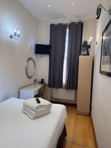 Bed in The Paramount Hotel