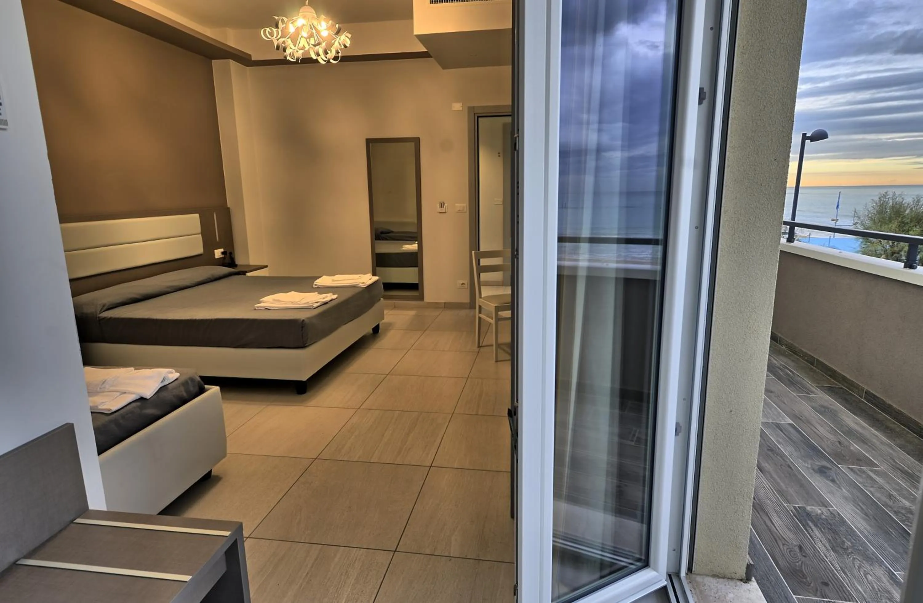 Bathroom, Bed in GFH - Hotel Sole Resort & Spa