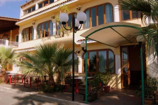 Facade/entrance in Hotel all'Antico Pozzo