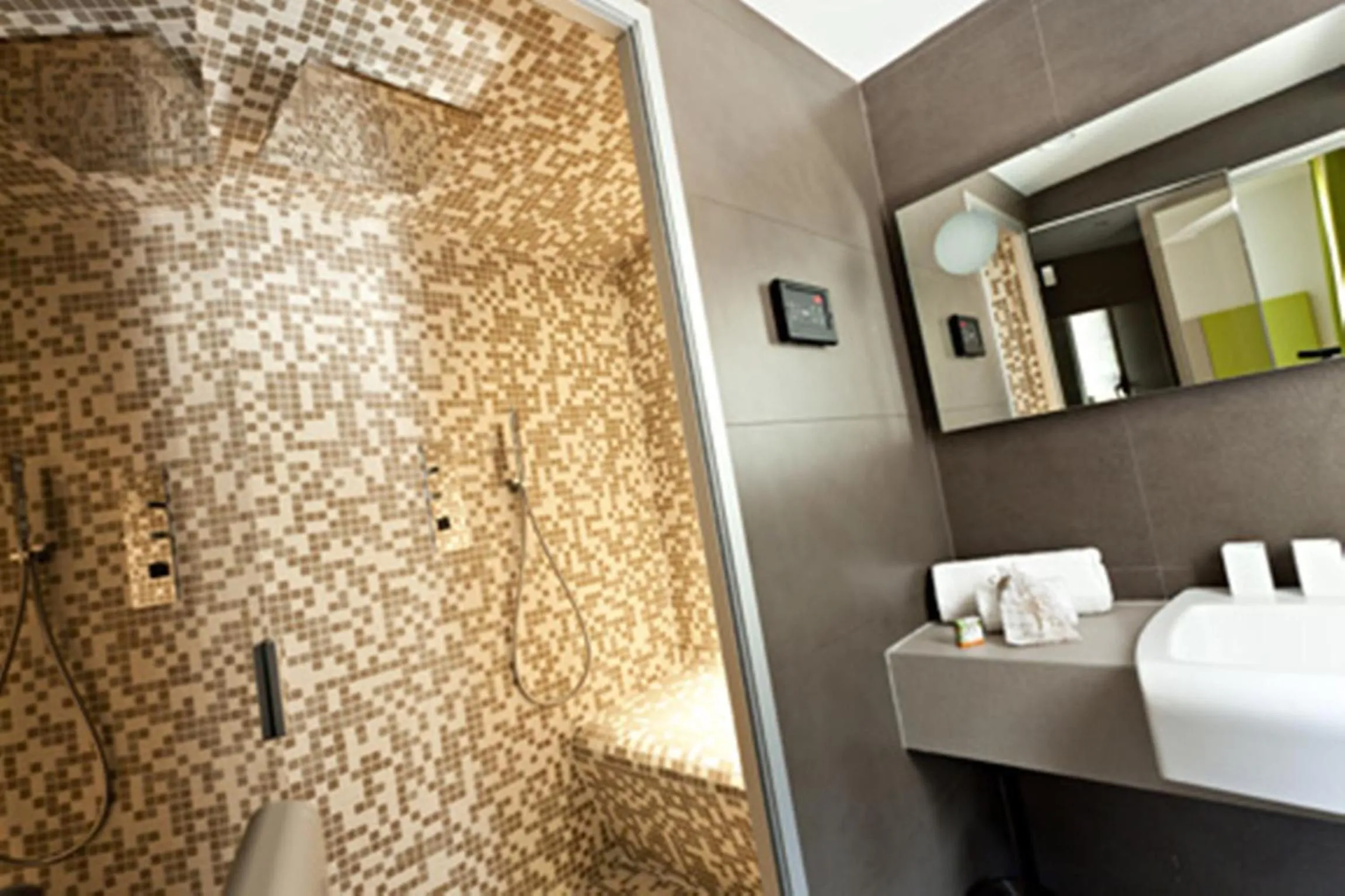 Bathroom in Arthur Properties - Montfleury