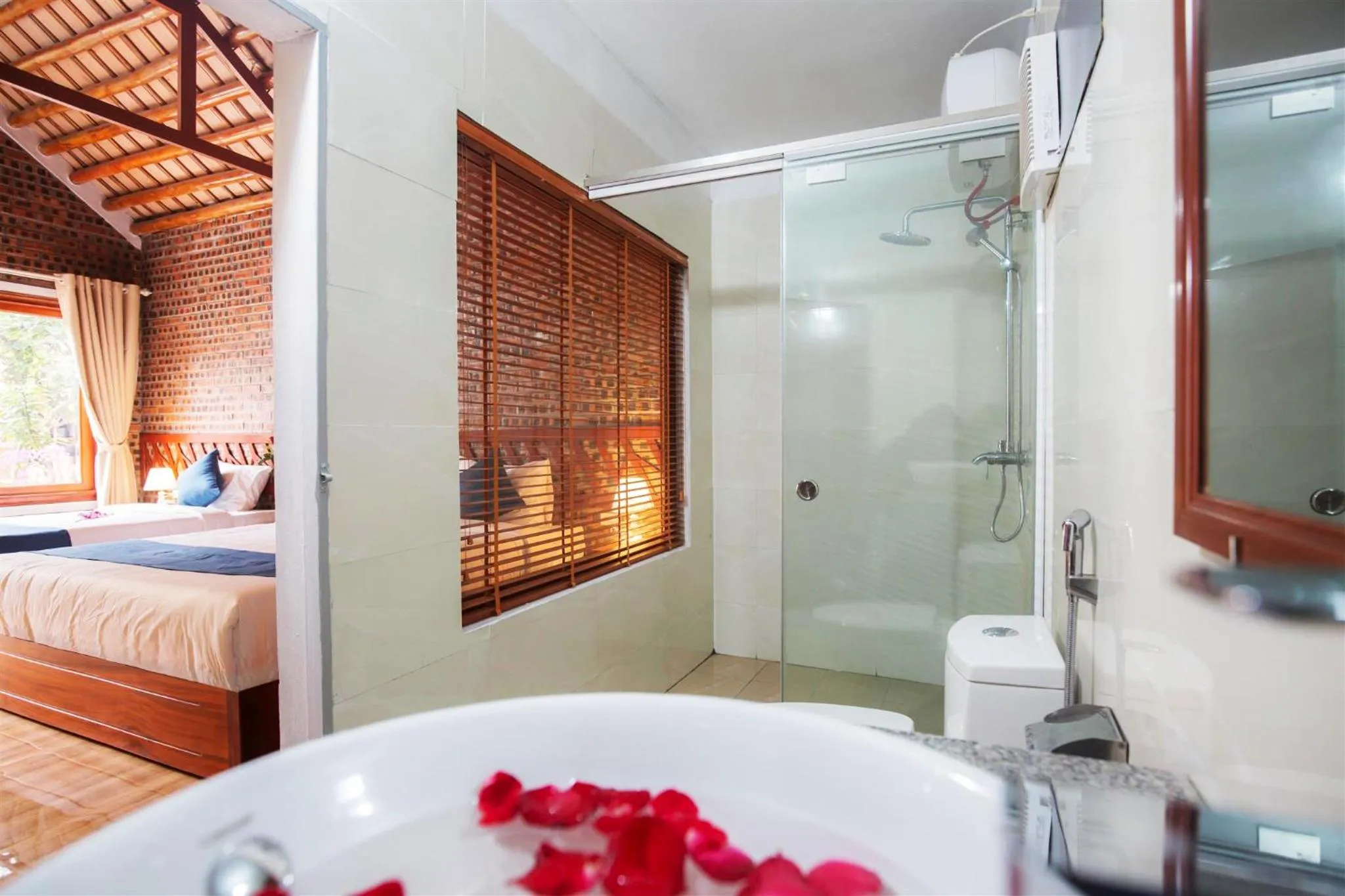 Bed in Tam Coc Serene Bungalow