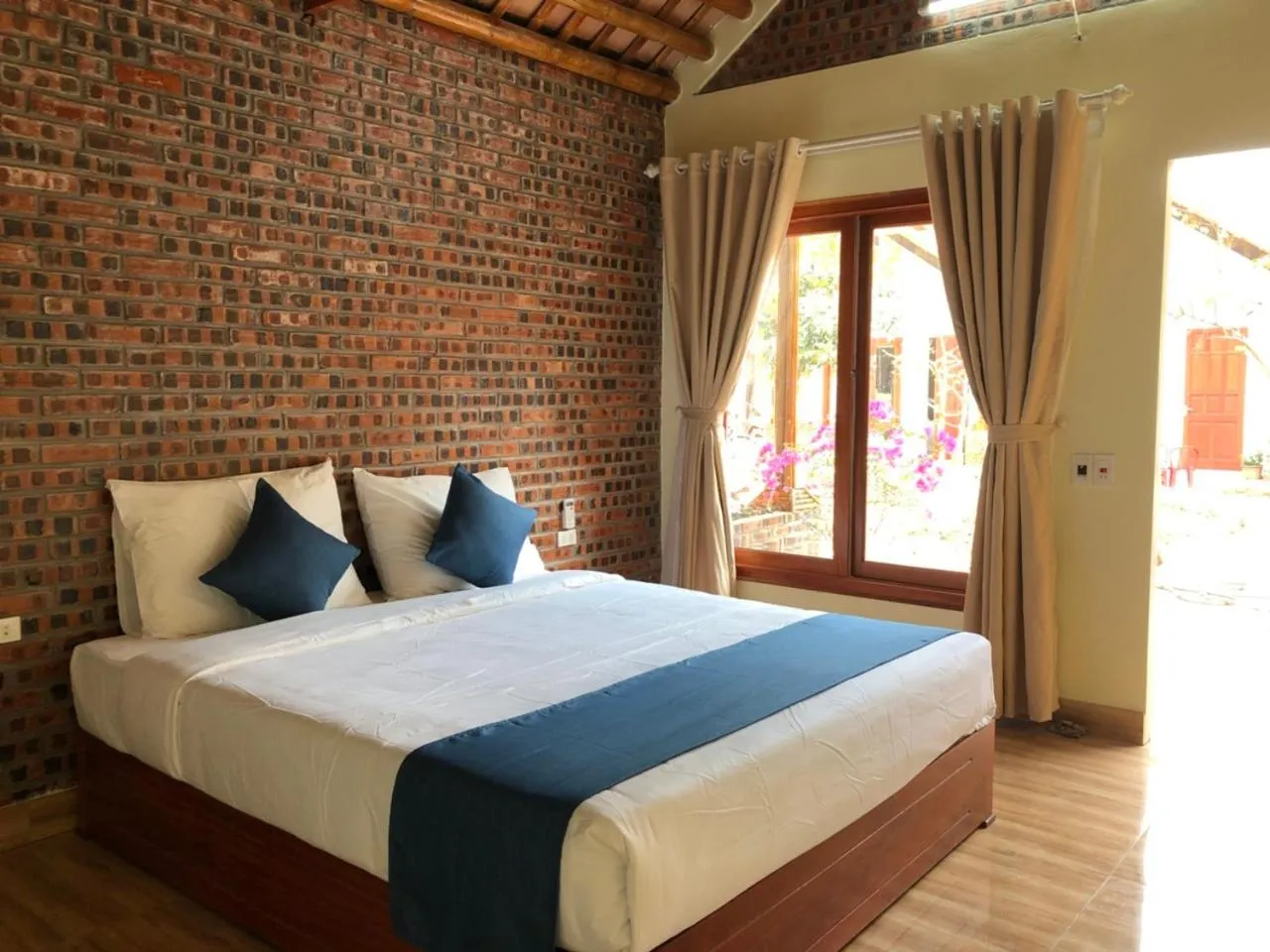 Bed in Tam Coc Serene Bungalow