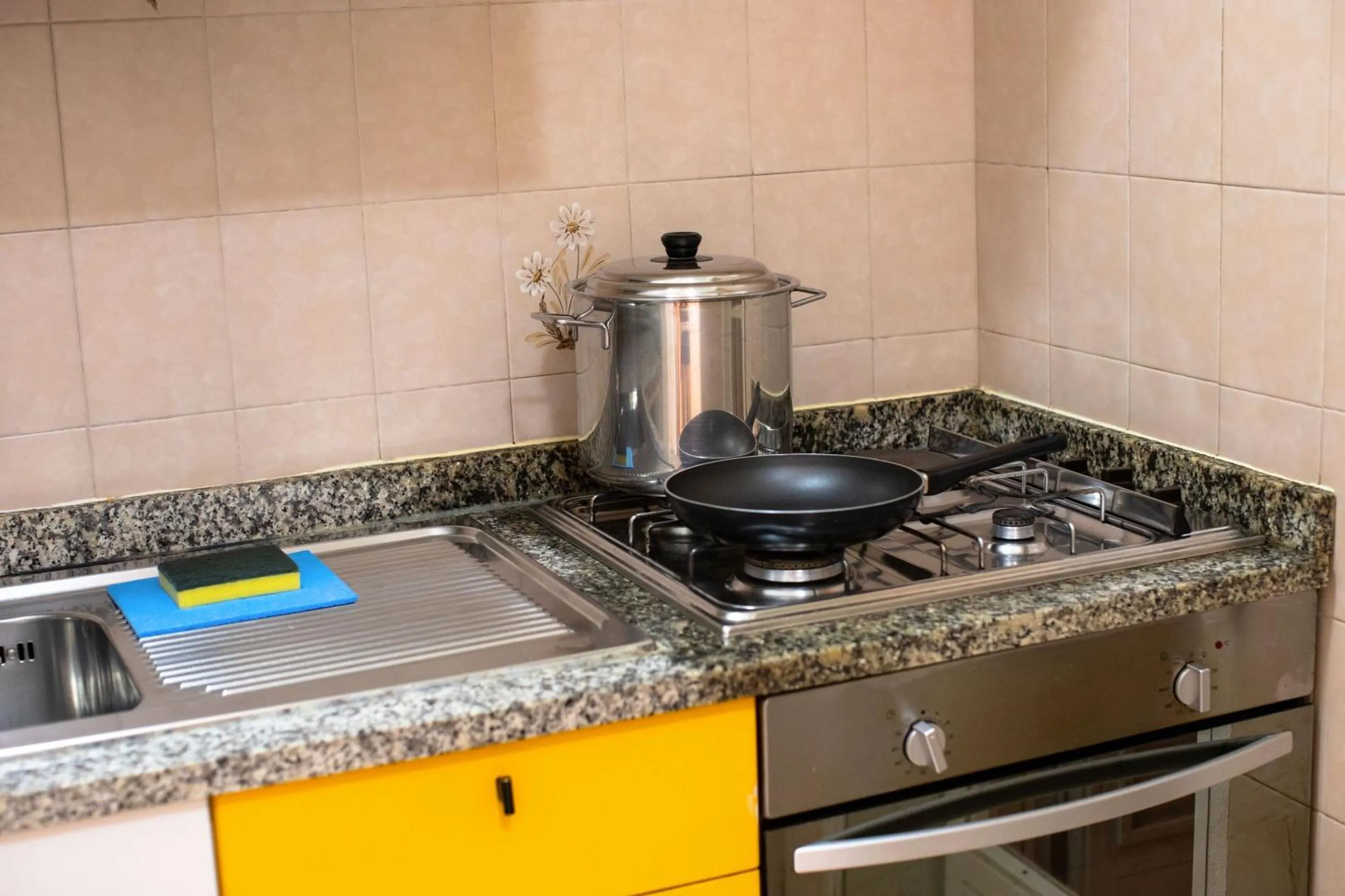 Kitchen or kitchenette in Portorosa Residence