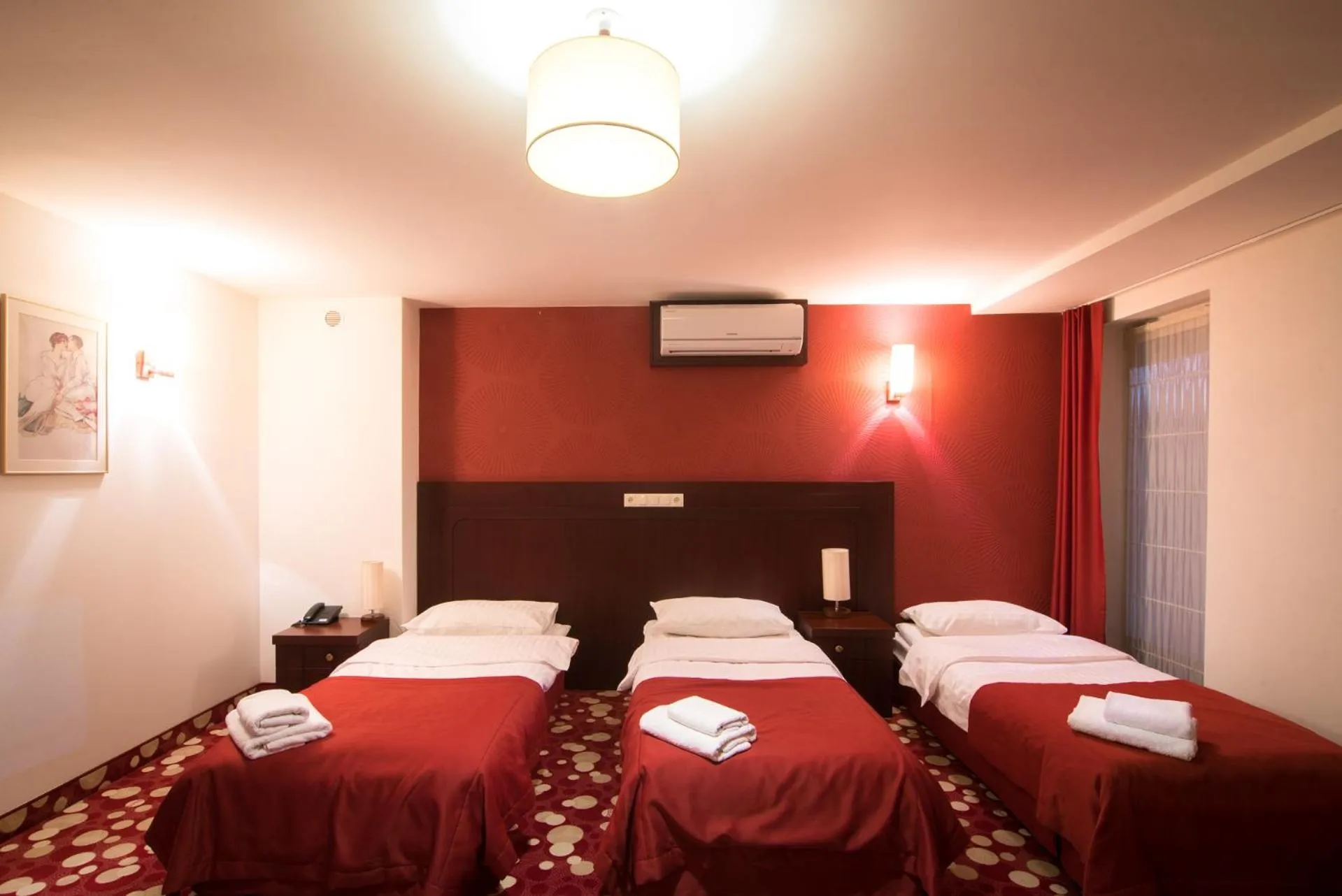 Photo of the whole room, Bed in Hotel Rodan