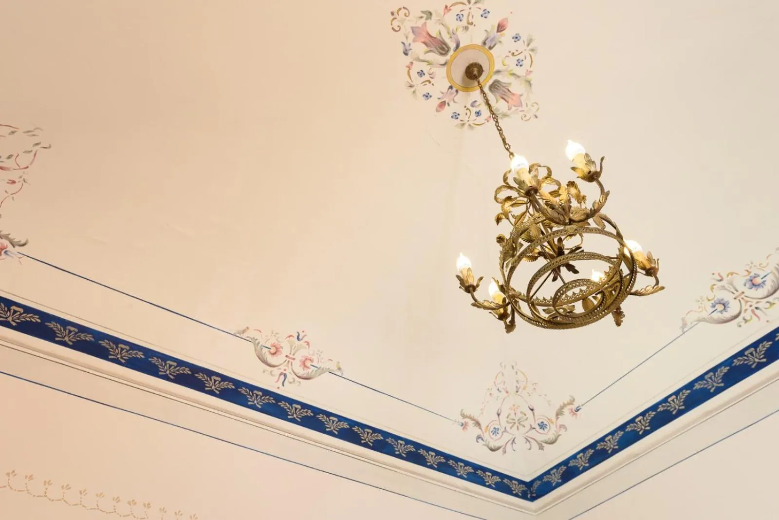 Decorative detail in Masseria Rossella