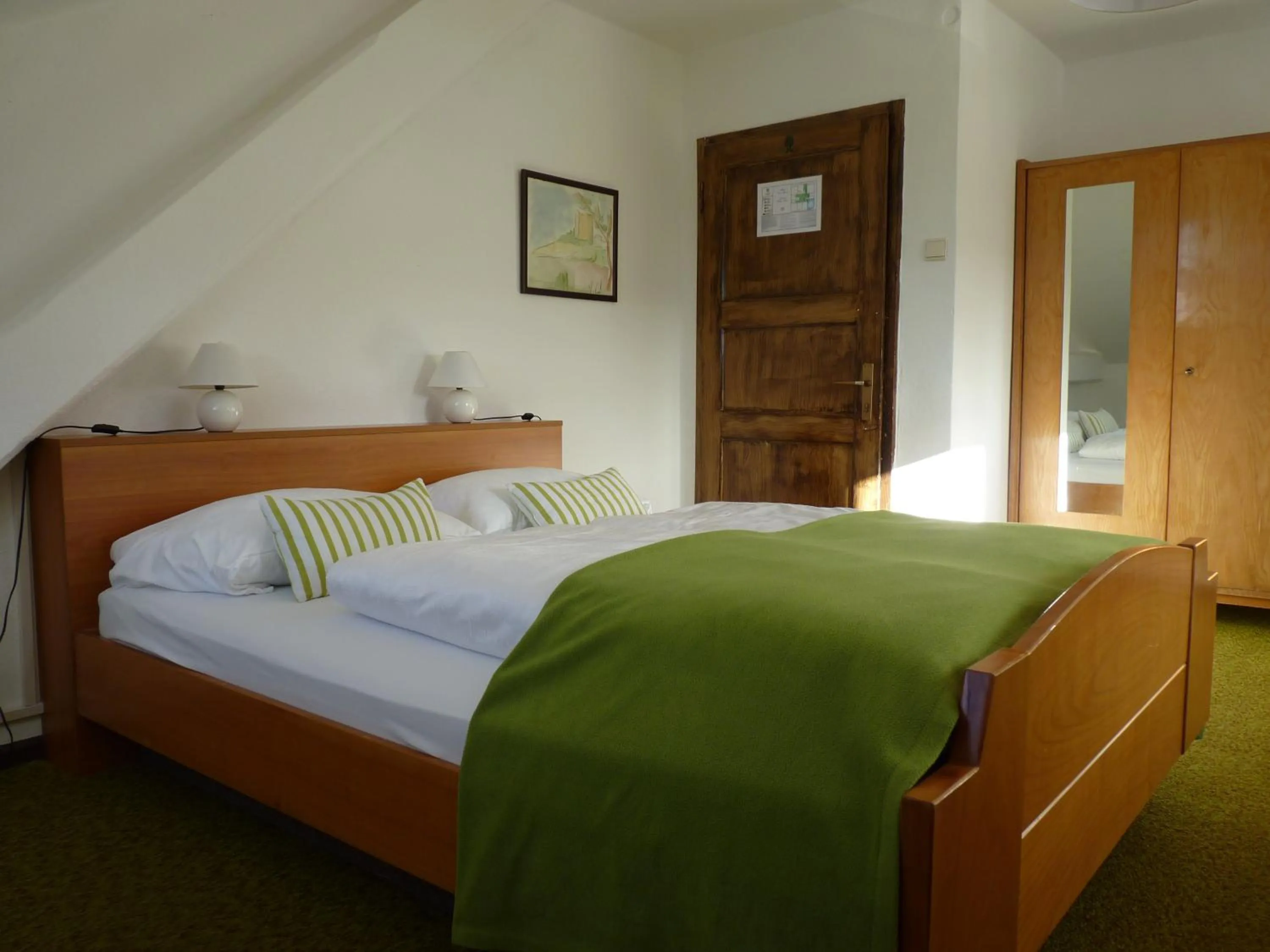 Bed in Gasthof Albergo Kreuzwirt