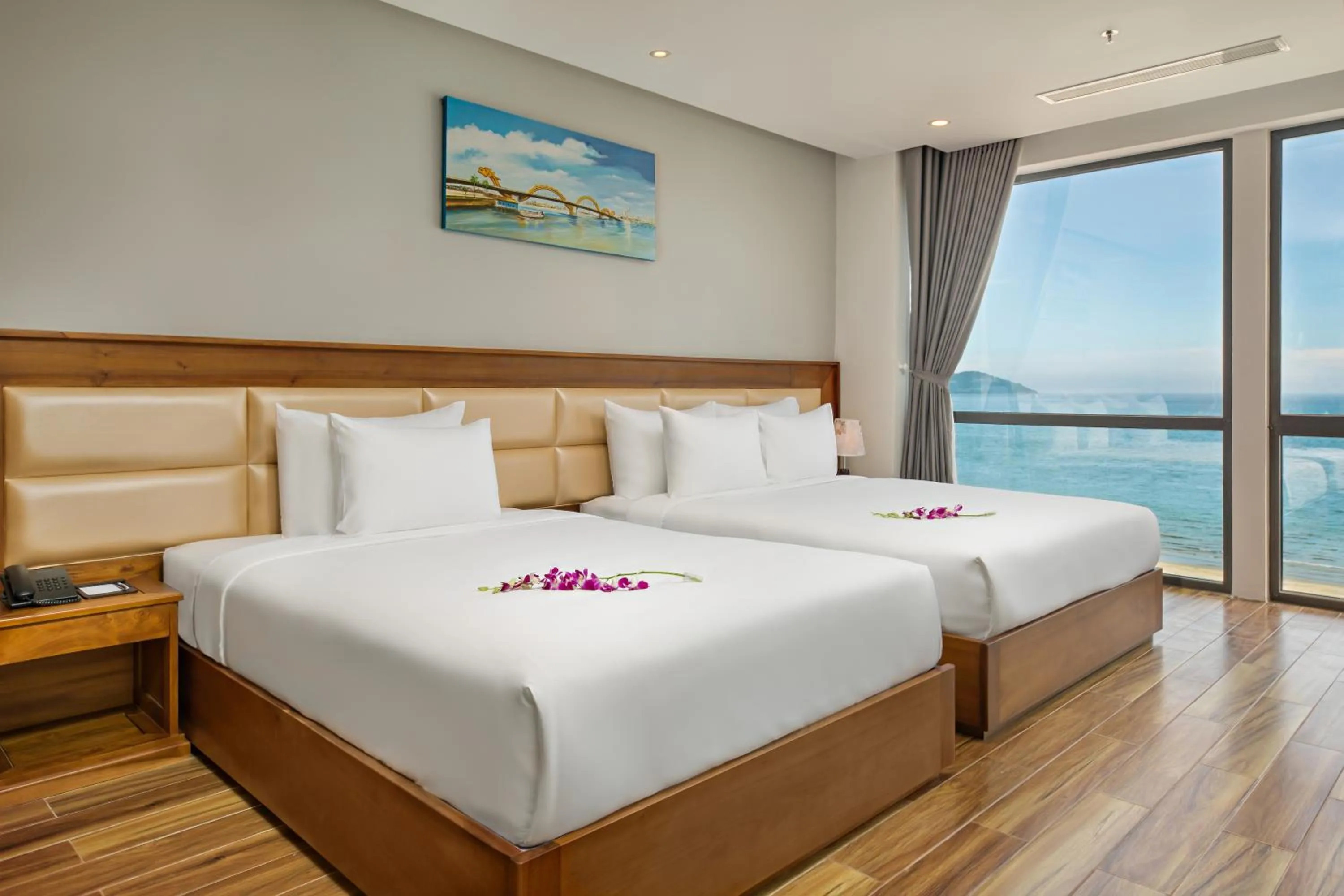 Twin Room with Sea View in Alisia Beach Hotel Da Nang