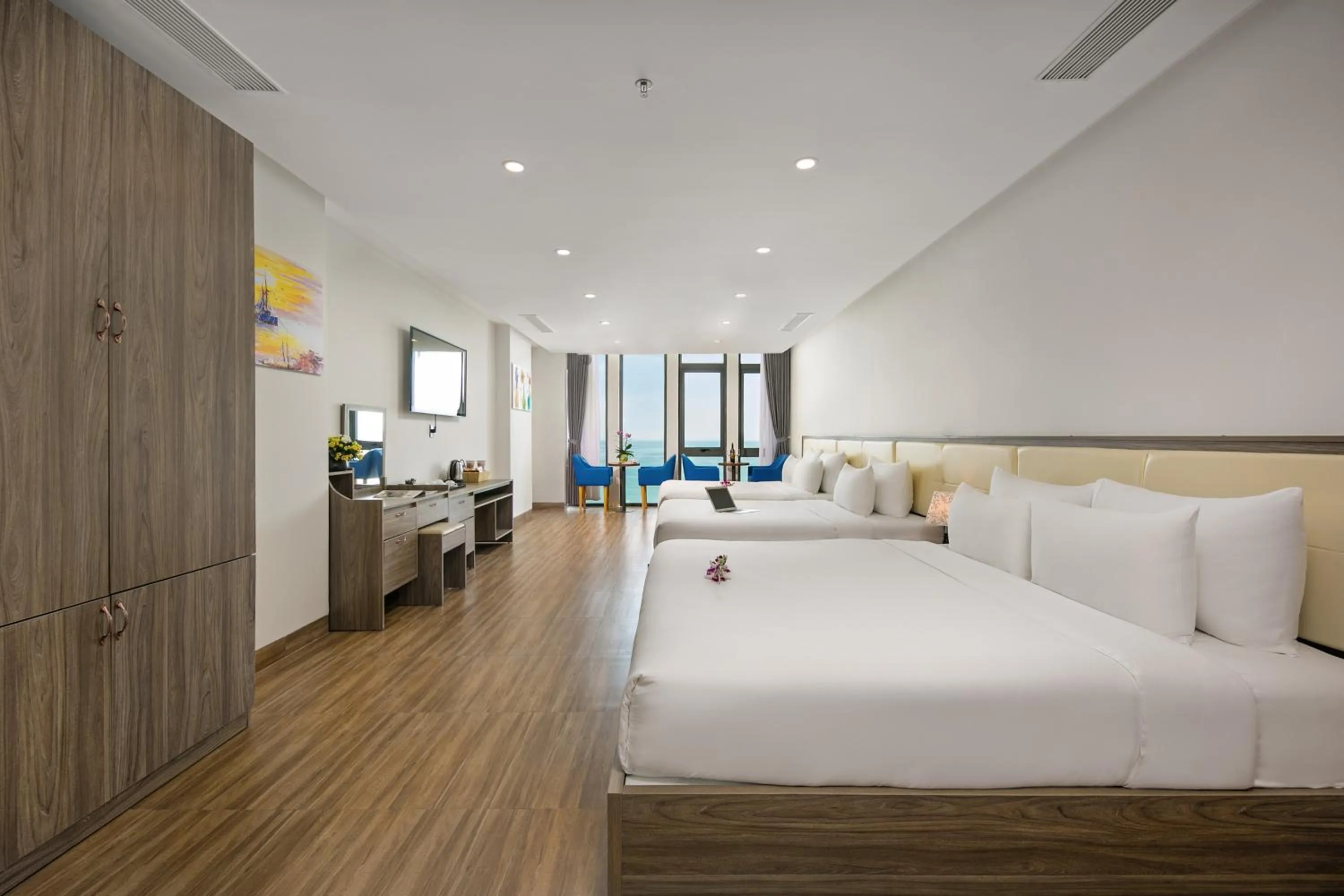 Family Room with Sea View in DAO NGOC BEACH HOTEL Da Nang