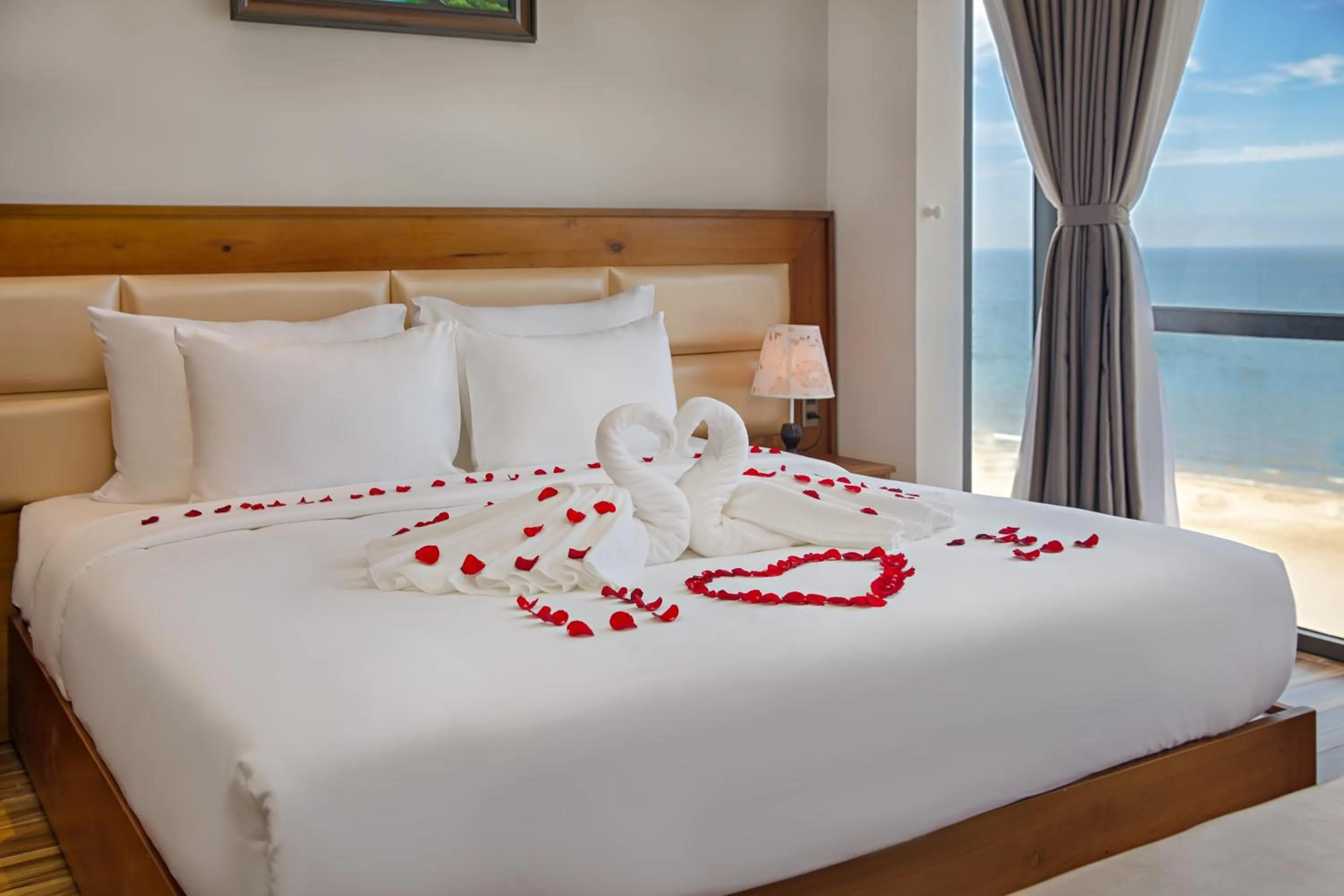 Bed in Alisia Beach Hotel Da Nang