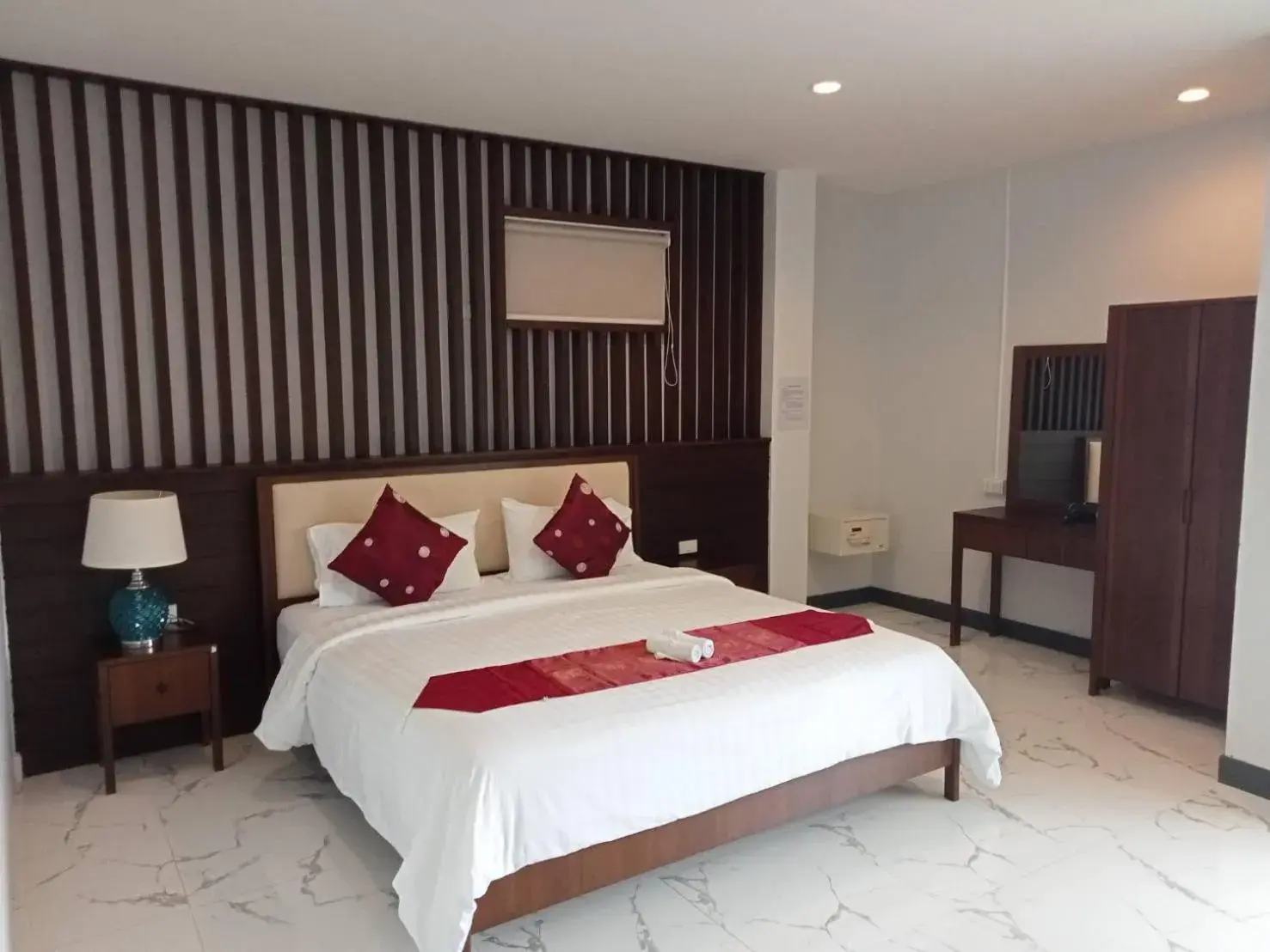 Garden View Double Bed with Balcony in Da Bungalows Garden View Double Bed with Balcony in Da Bungalows