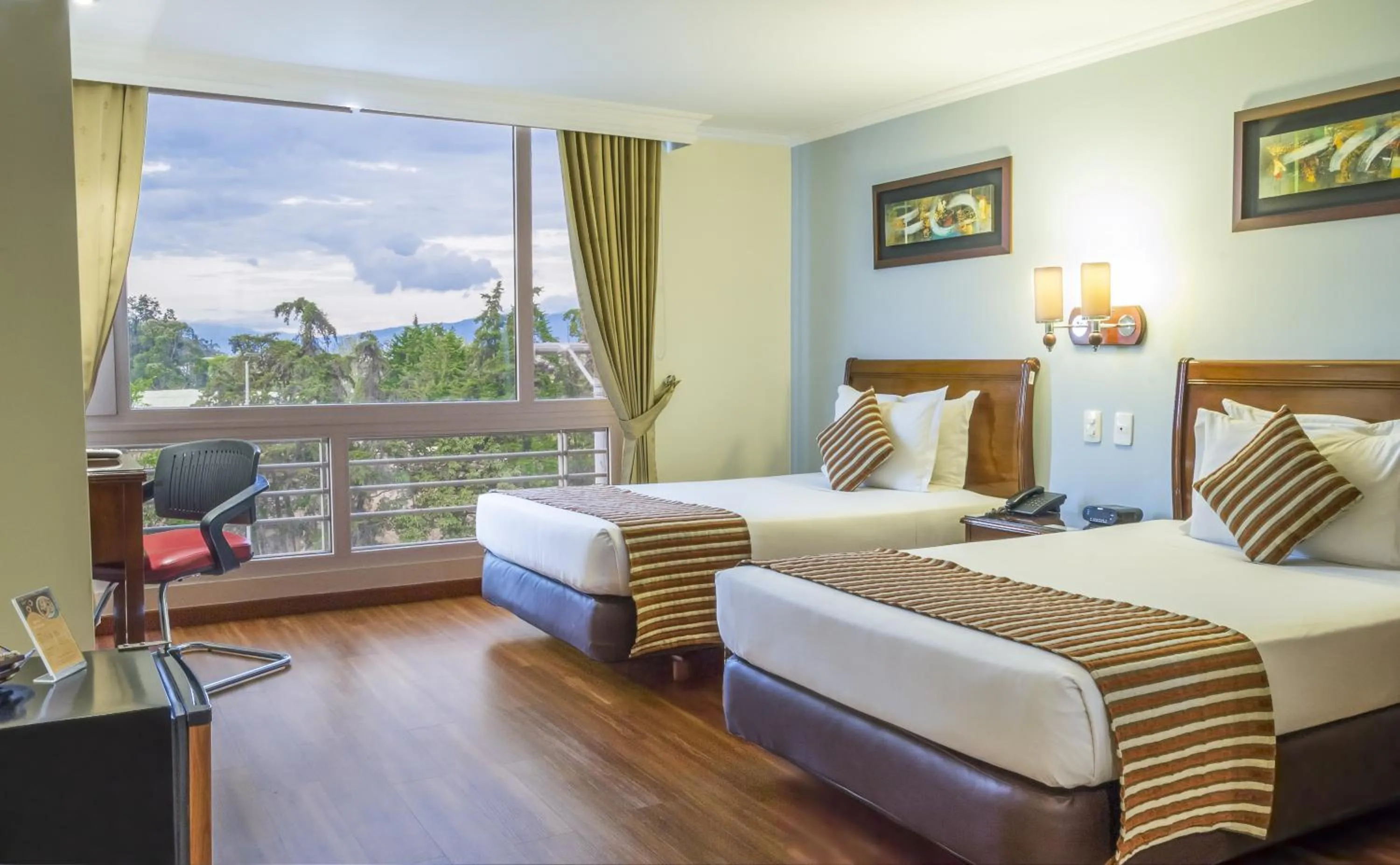 room service, Bed in Hotel San Pablo