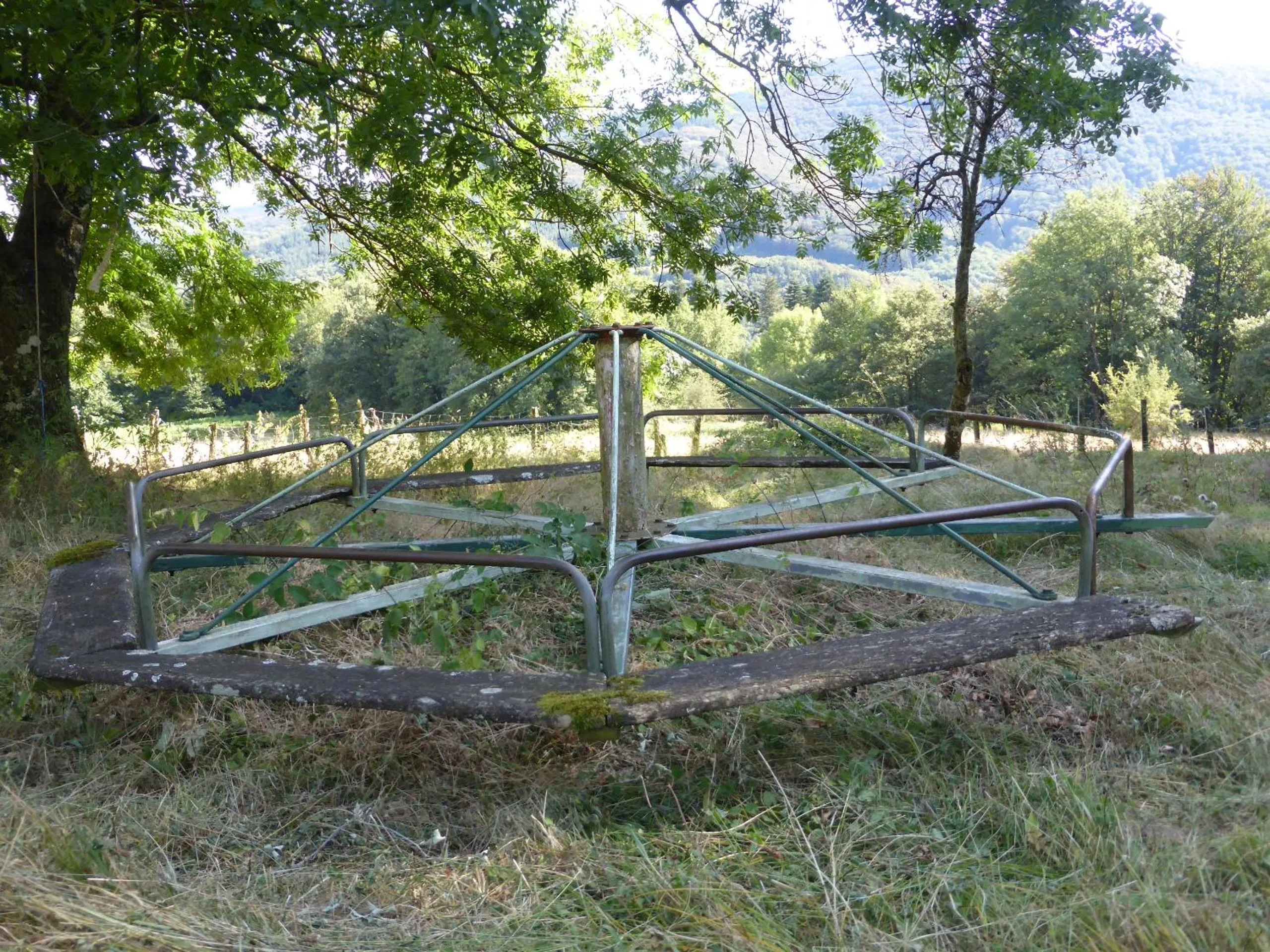 Property building in B and B Sycomore, La Bouriotte