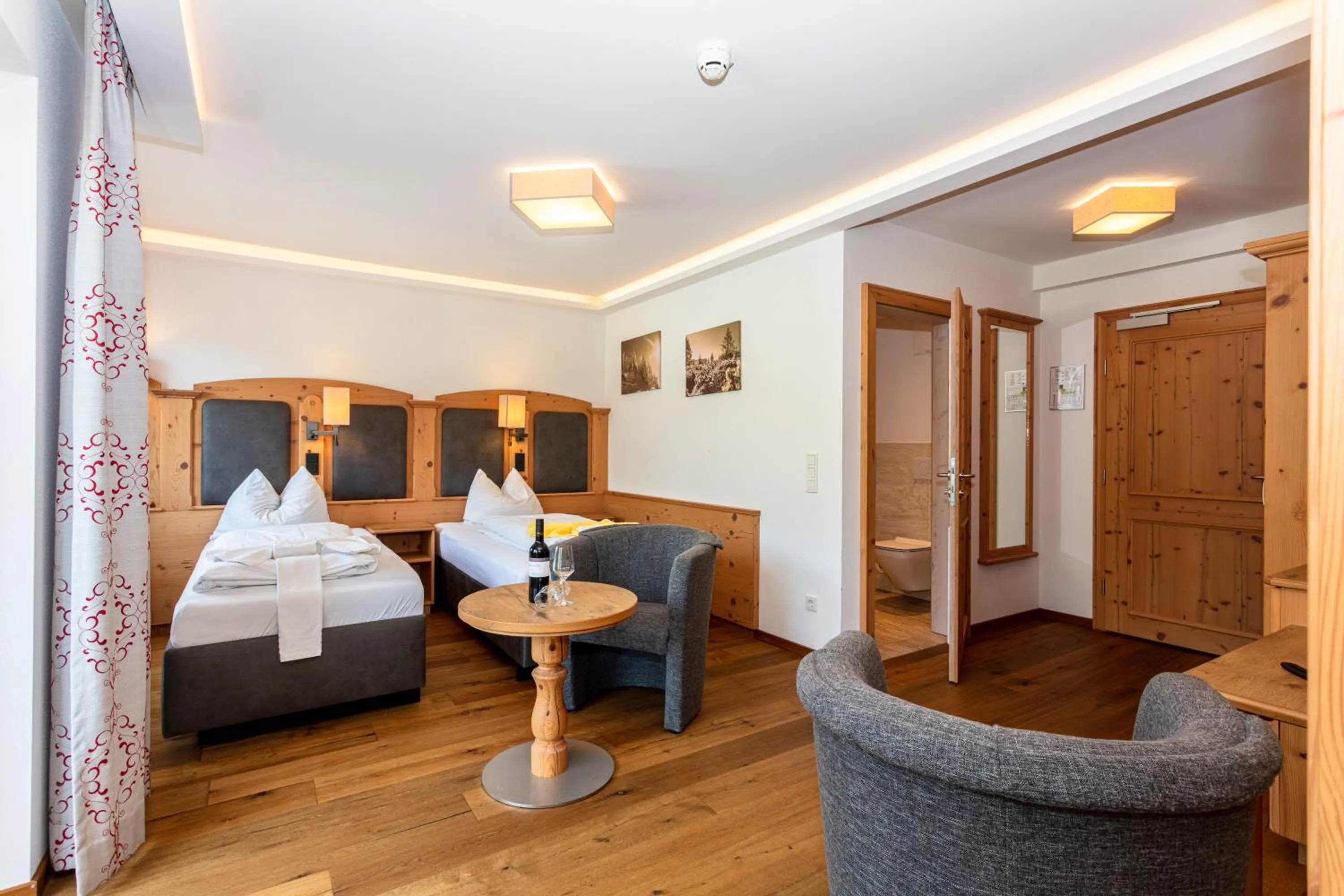 Photo of the whole room, Bed in Hotel Bichlingerhof