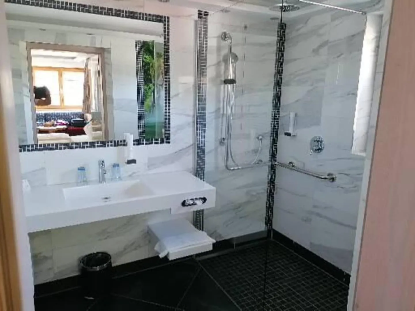 Shower in Hotel Bichlingerhof