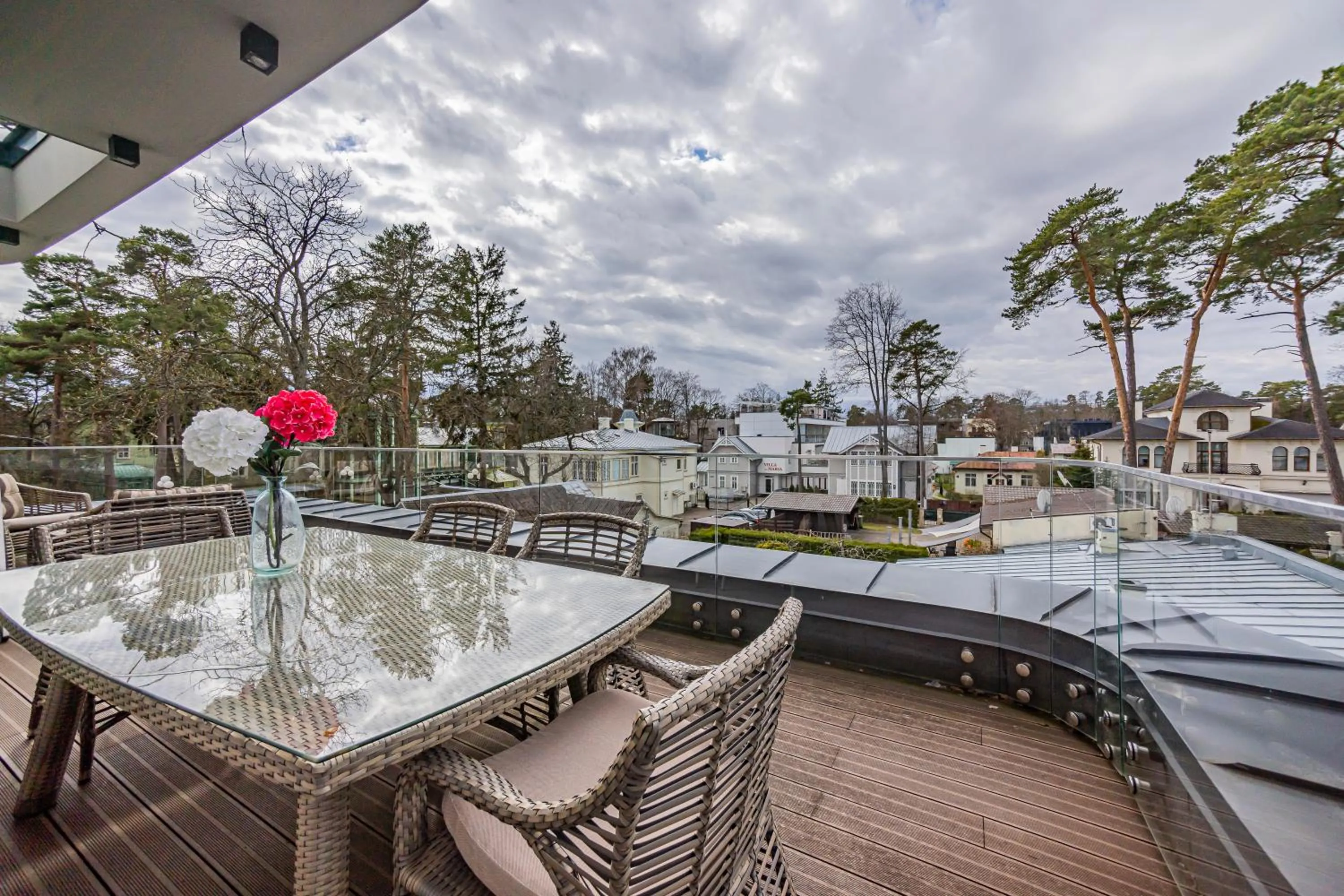 Tamara Suites & Apartments