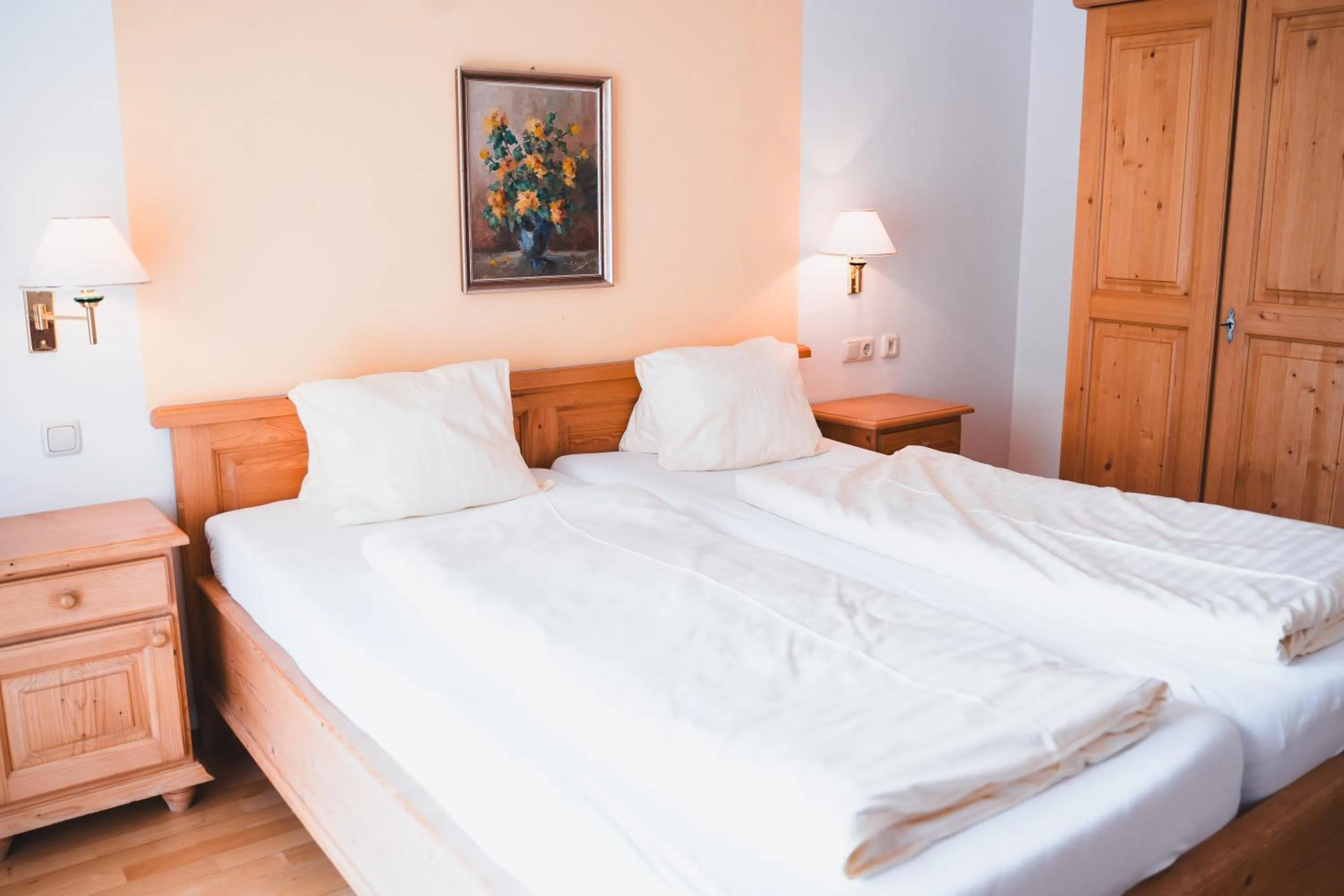 Bed in Hotel Rauscher - Das Naturteichparadies