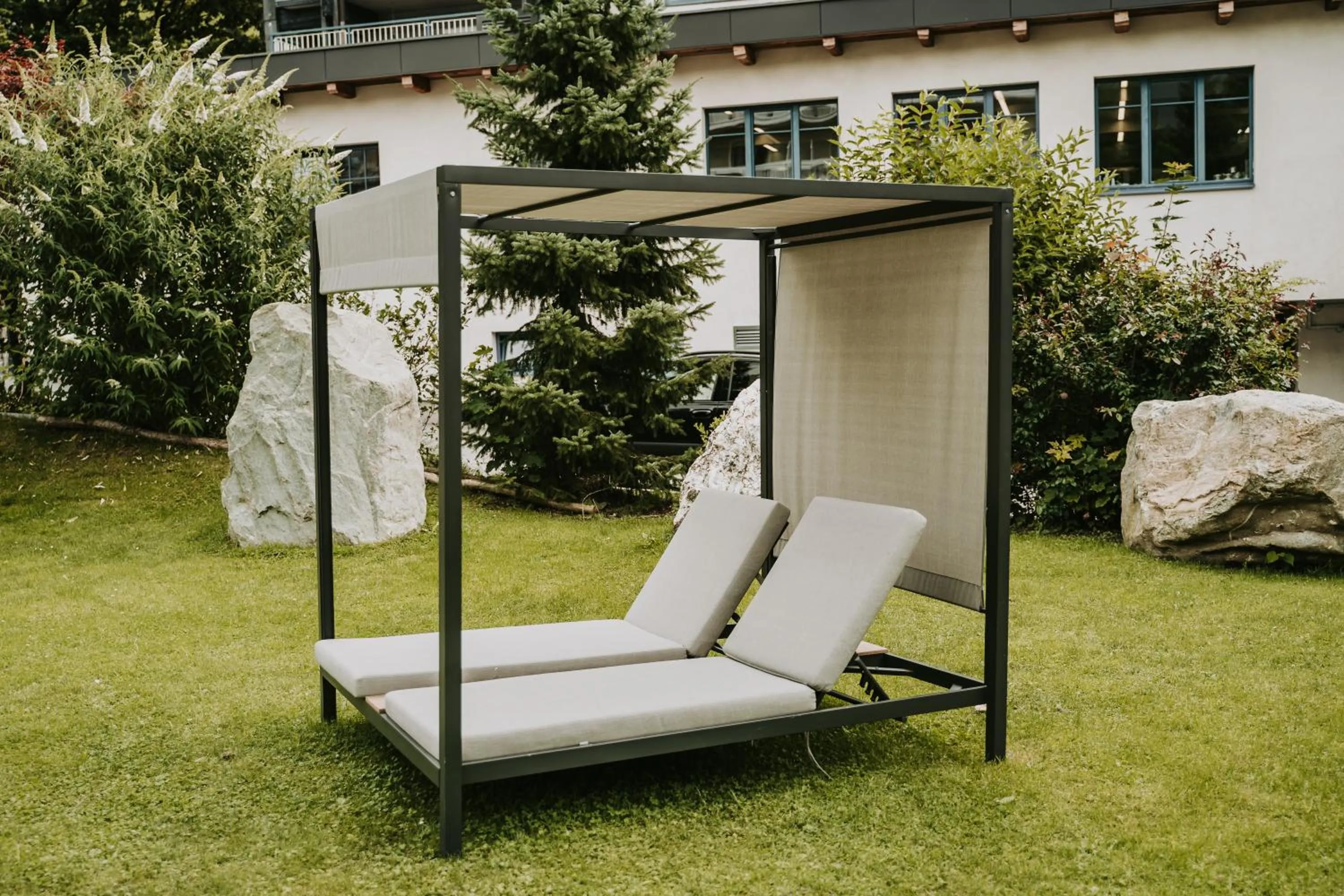 sunbed in Hotel Rauscher - Das Naturteichparadies