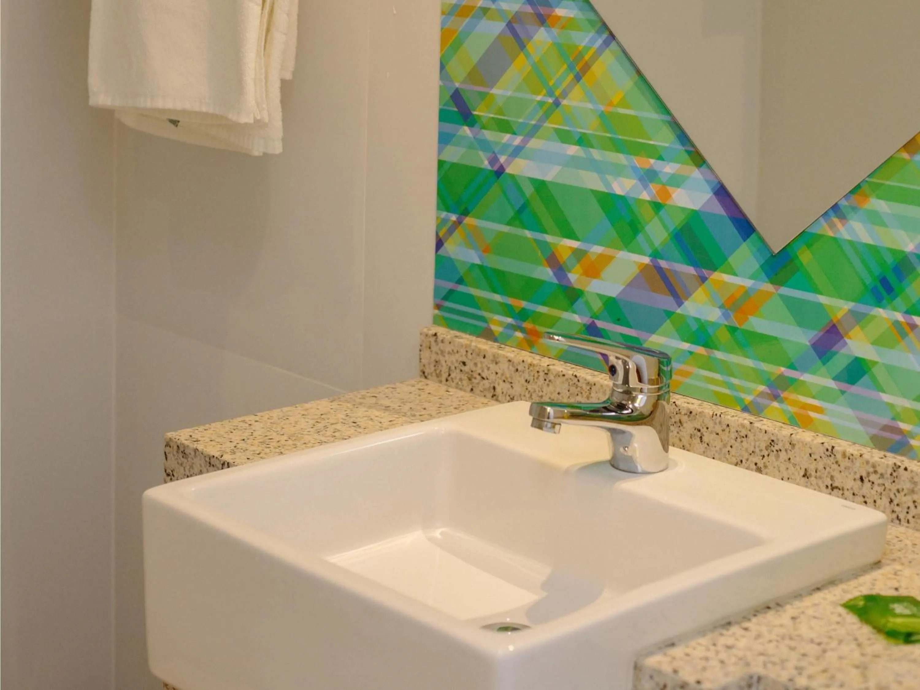 Bedroom in ibis Styles Campina Grande