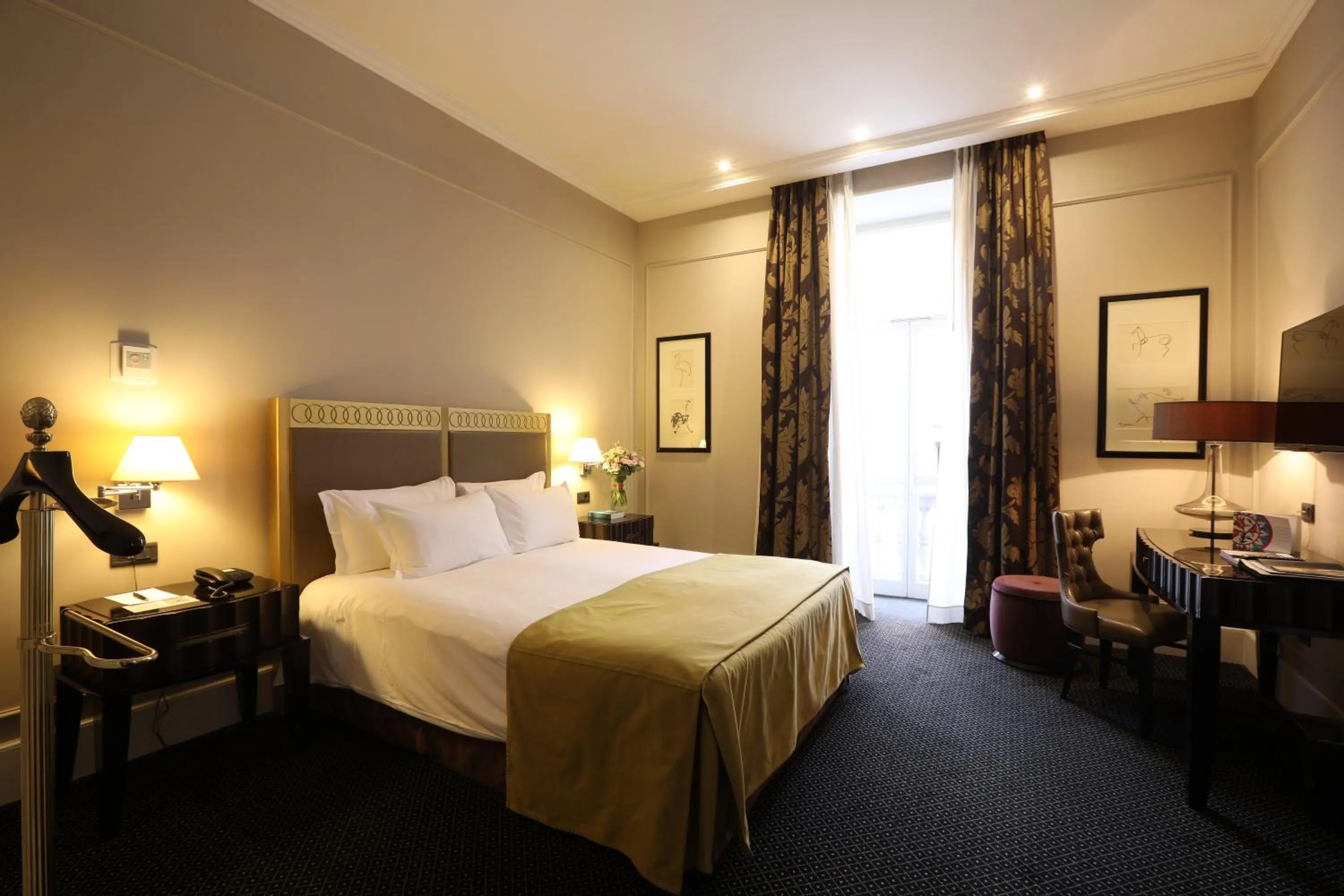 Deluxe Queen with balcony - single occupancy in Grand Hotel Yerevan - Small Luxury Hotels of the World