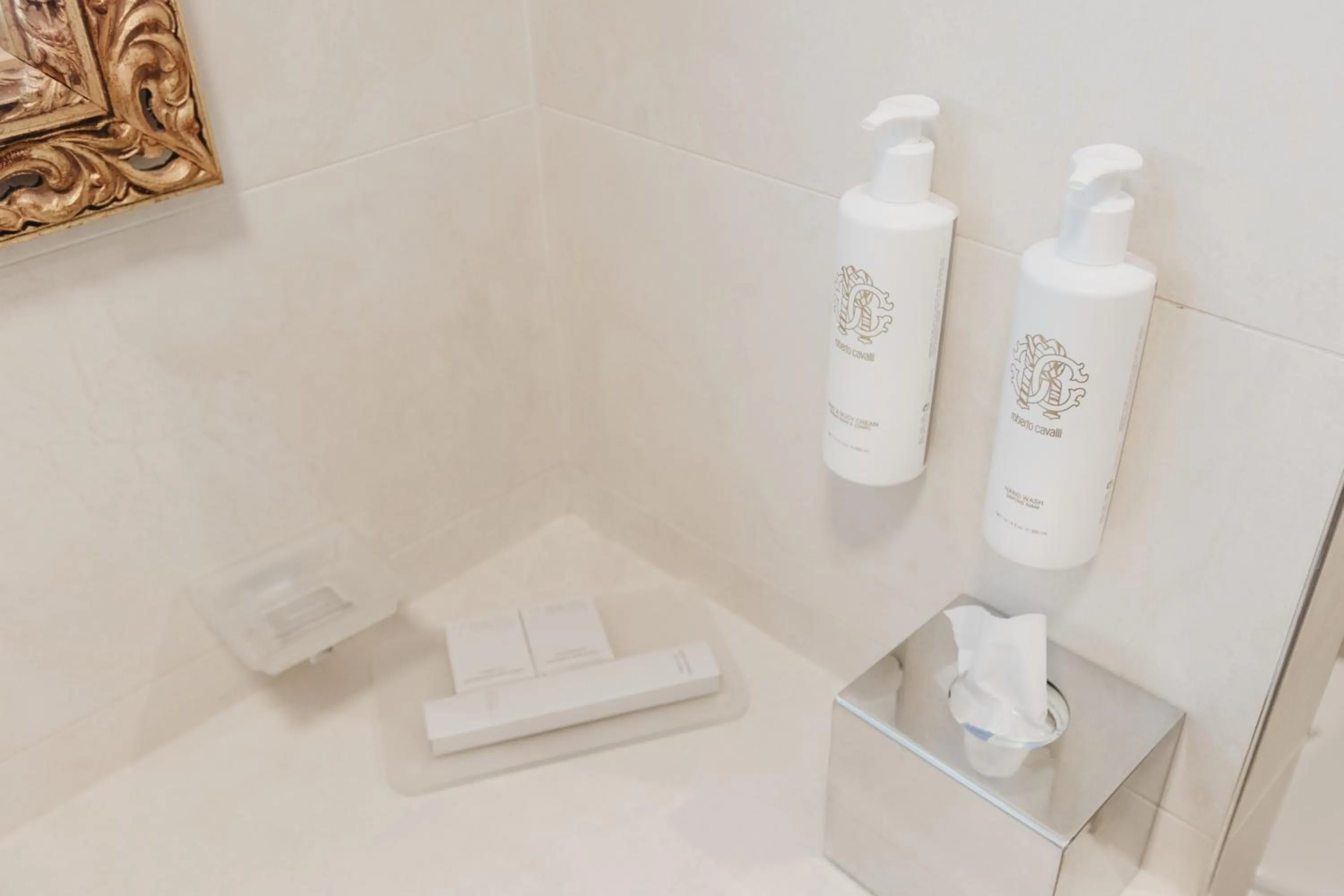 Bathroom in Grand Hotel Yerevan - Small Luxury Hotels of the World