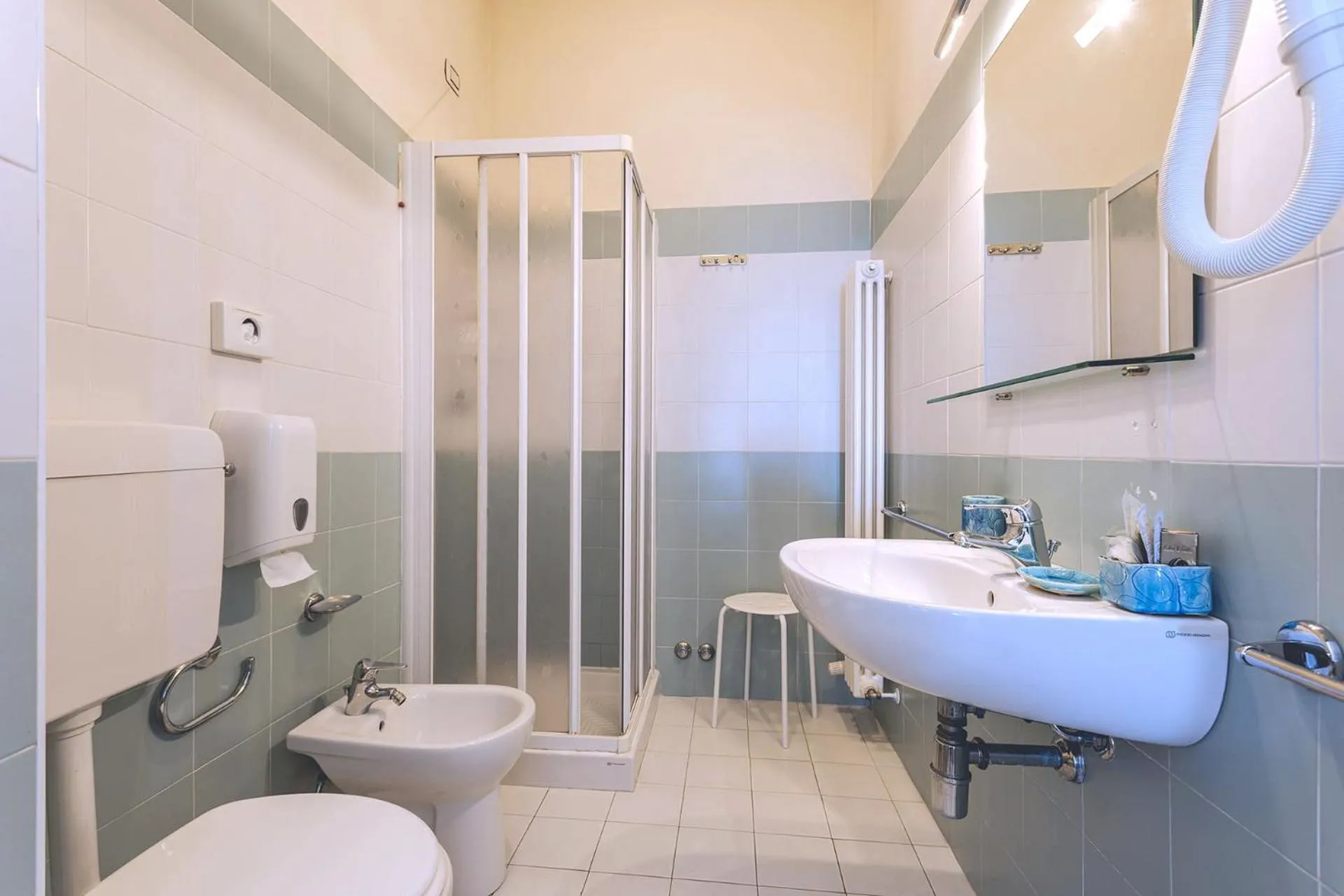 Shower in Antico Convento San Francesco