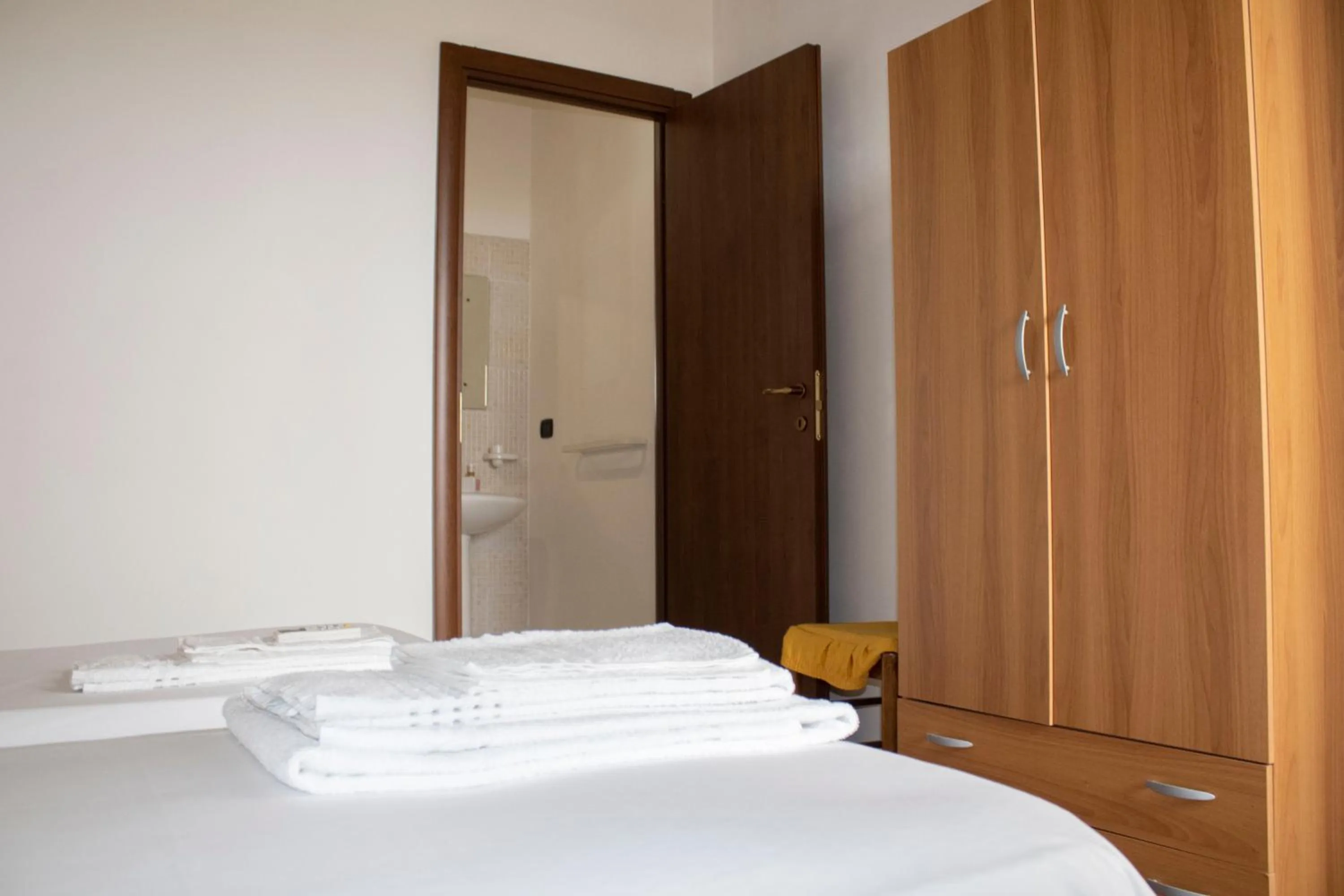 Bedroom, Bed in Agriturismo Bellajo - Ville Rustiche con Piscina