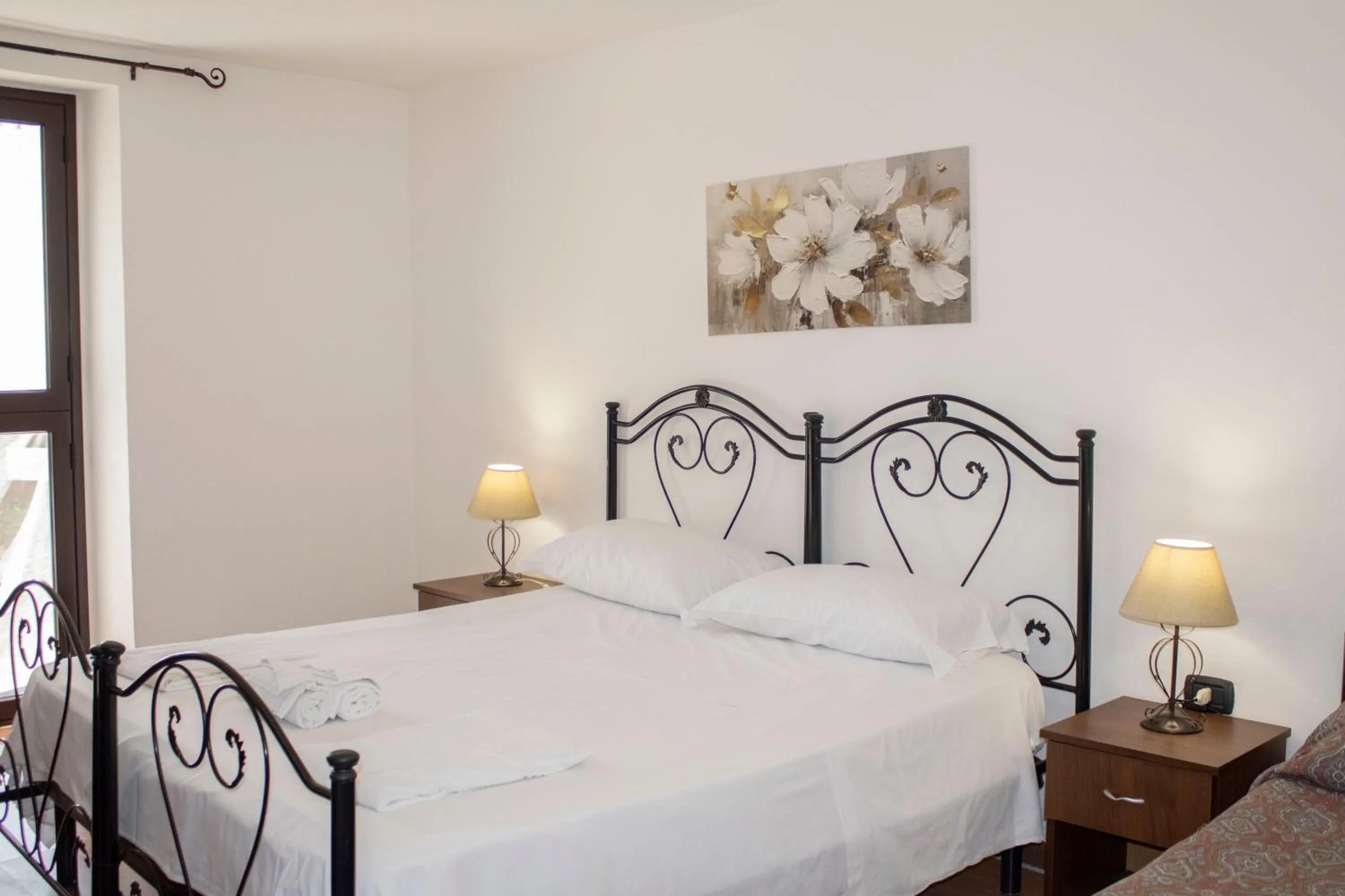 Bedroom, Bed in Agriturismo Bellajo - Ville Rustiche con Piscina