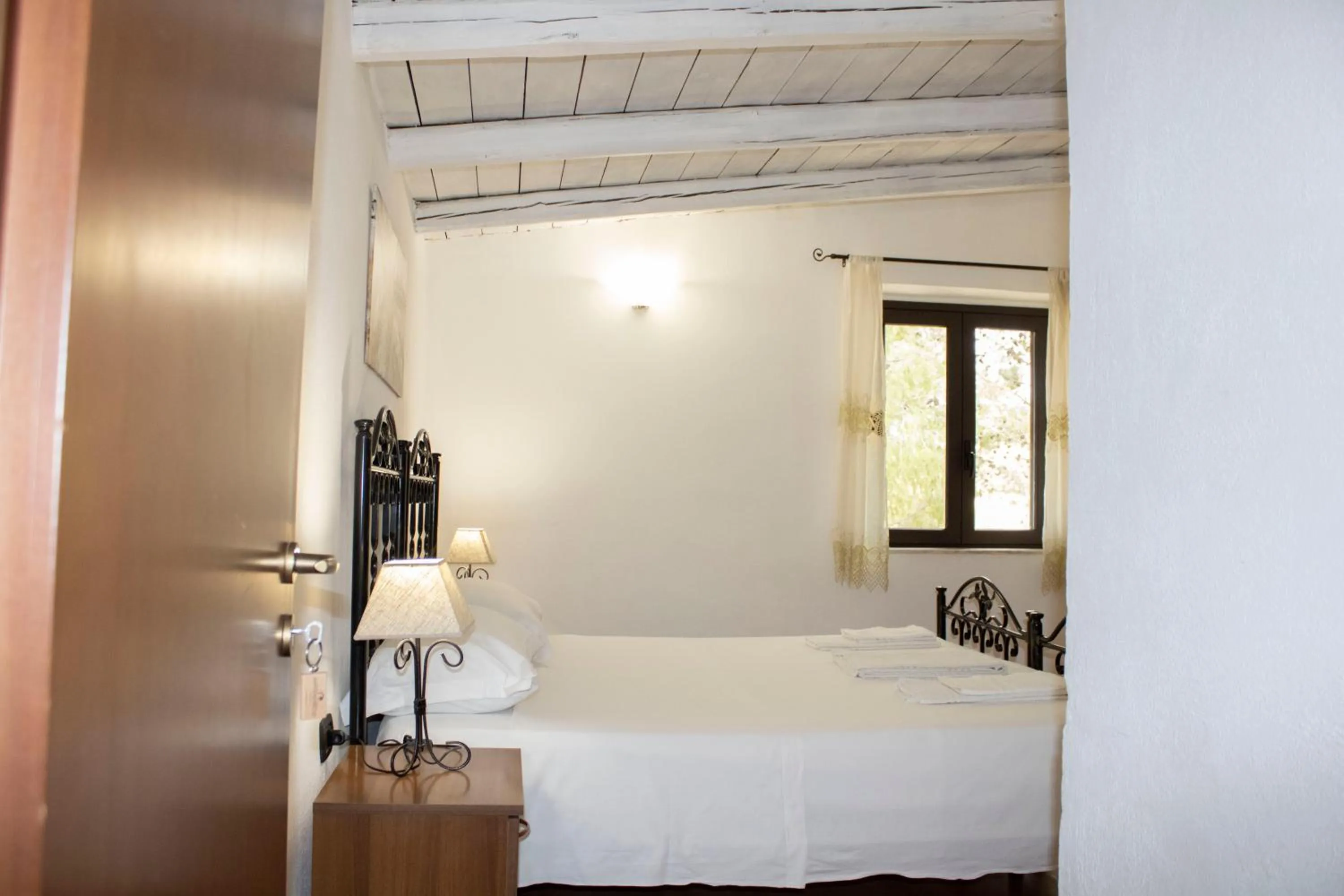 Bedroom, Bed in Agriturismo Bellajo - Ville Rustiche con Piscina