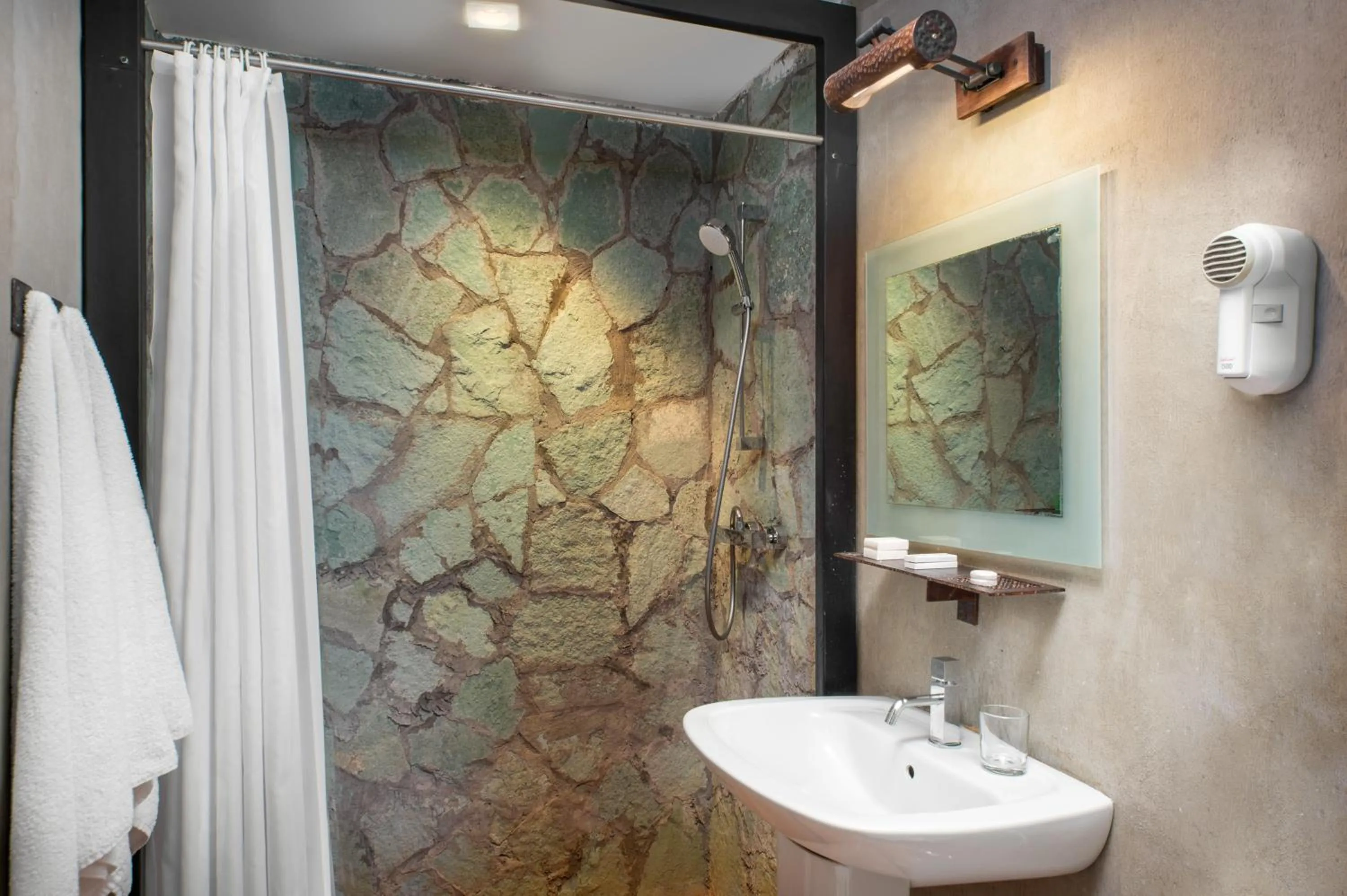 Bathroom in Tufenkian Avan Marak Tsapatagh Hotel