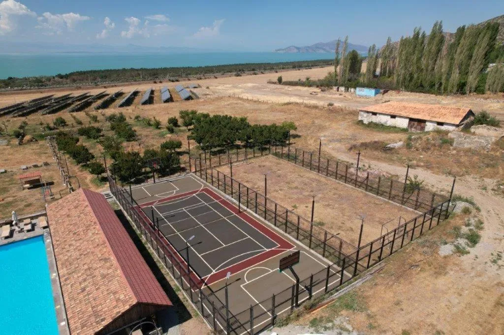 Tennis court in Tufenkian Avan Marak Tsapatagh Hotel