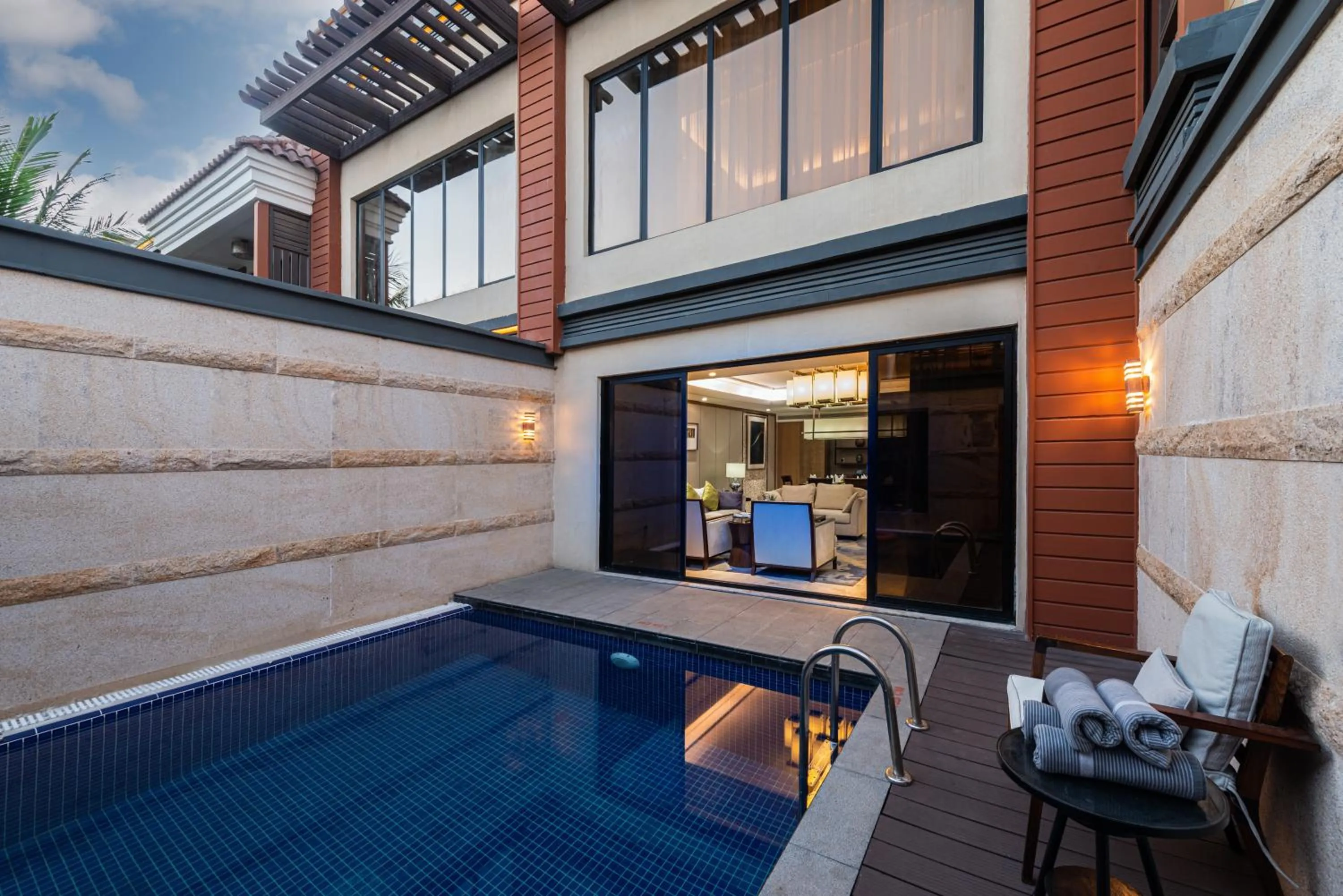 Swimming pool in Narcissus Obhur Resort & Spa