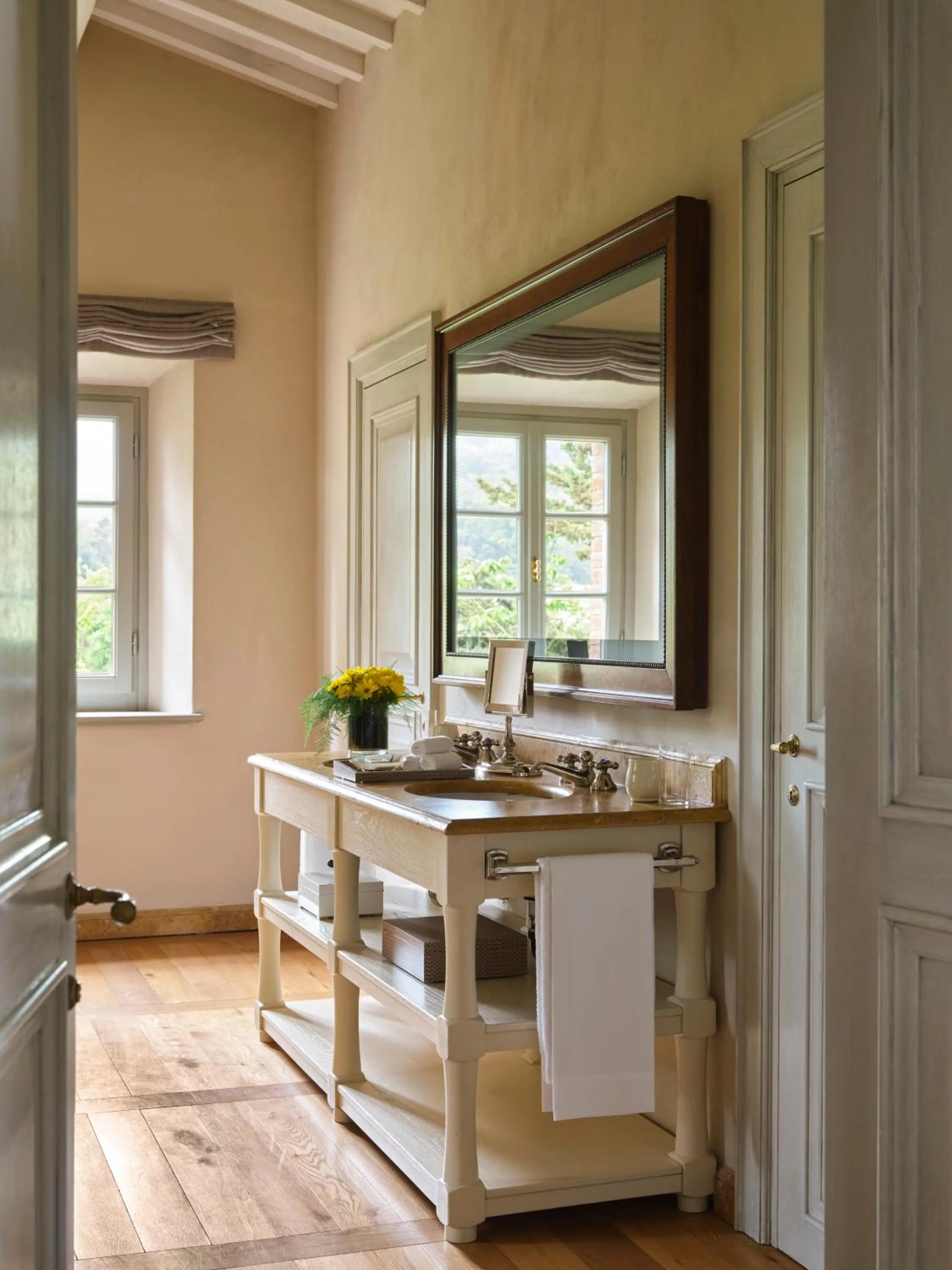 Bathroom in Rosewood Castiglion del Bosco