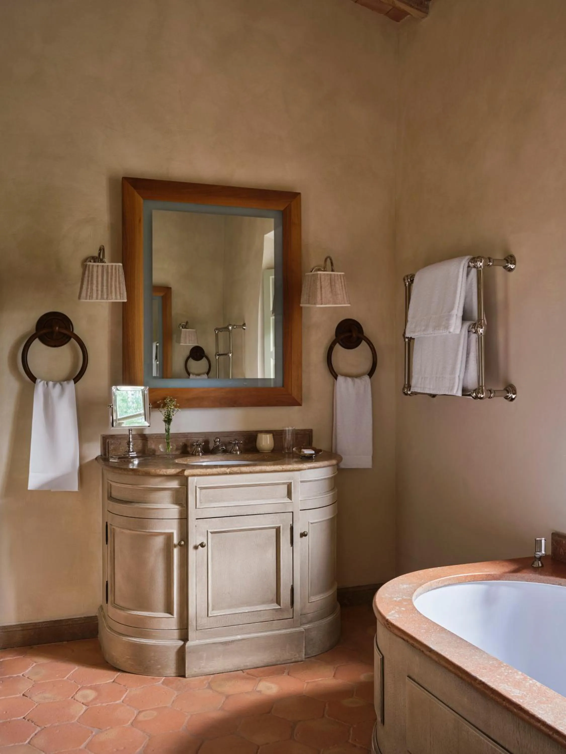 Bathroom in Rosewood Castiglion del Bosco