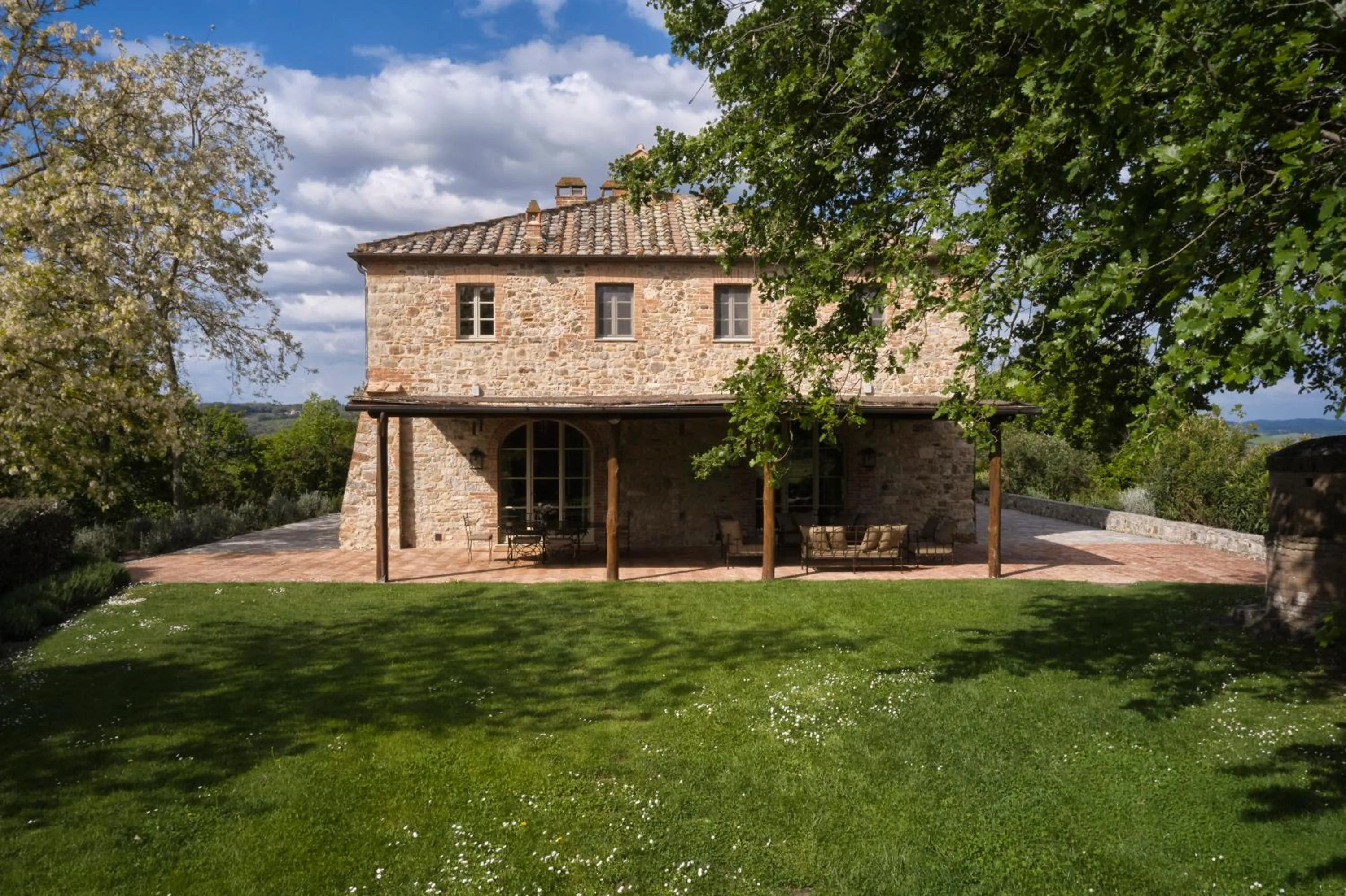 Facade/entrance in Rosewood Castiglion del Bosco