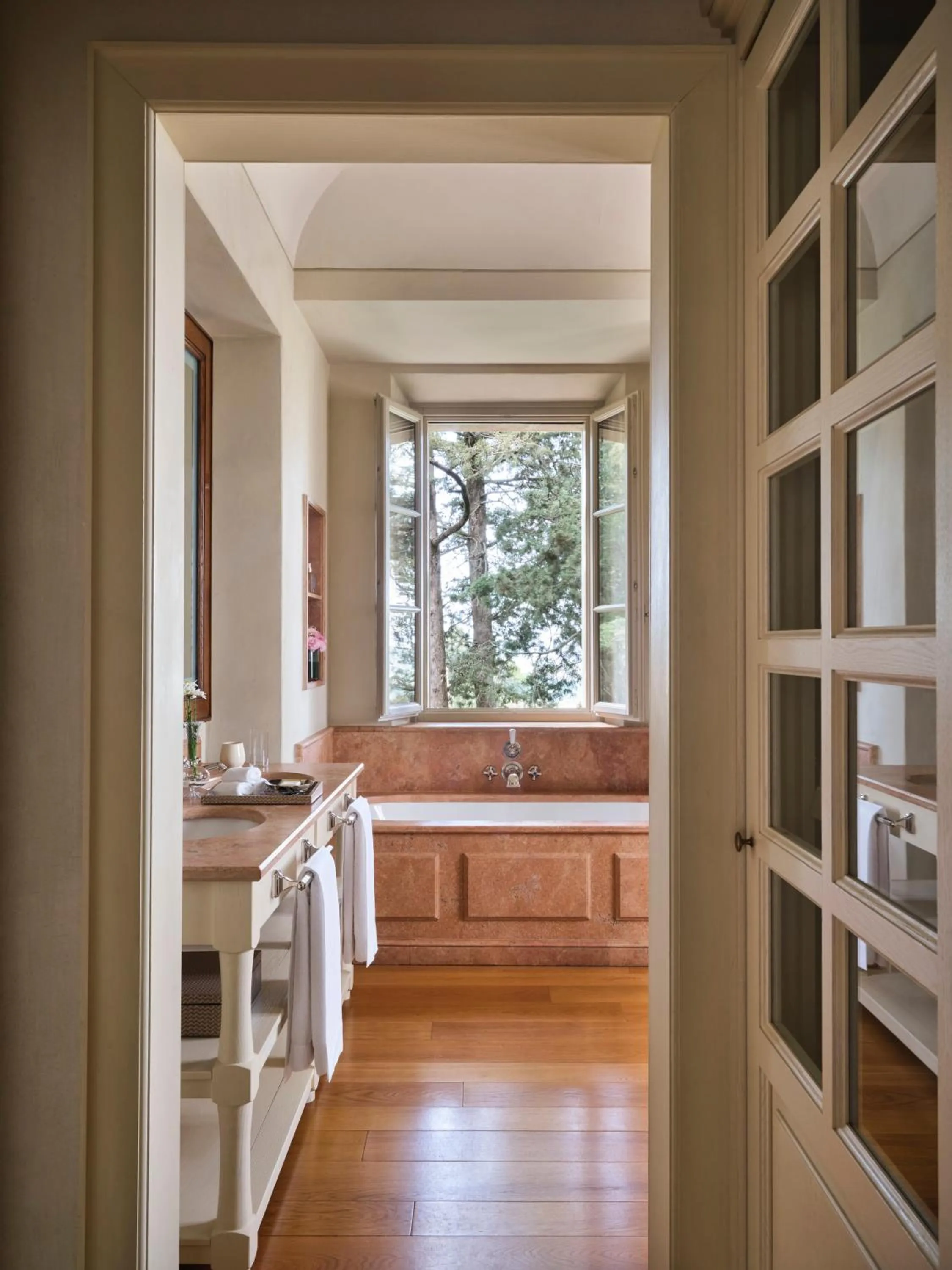 Bathroom in Rosewood Castiglion del Bosco