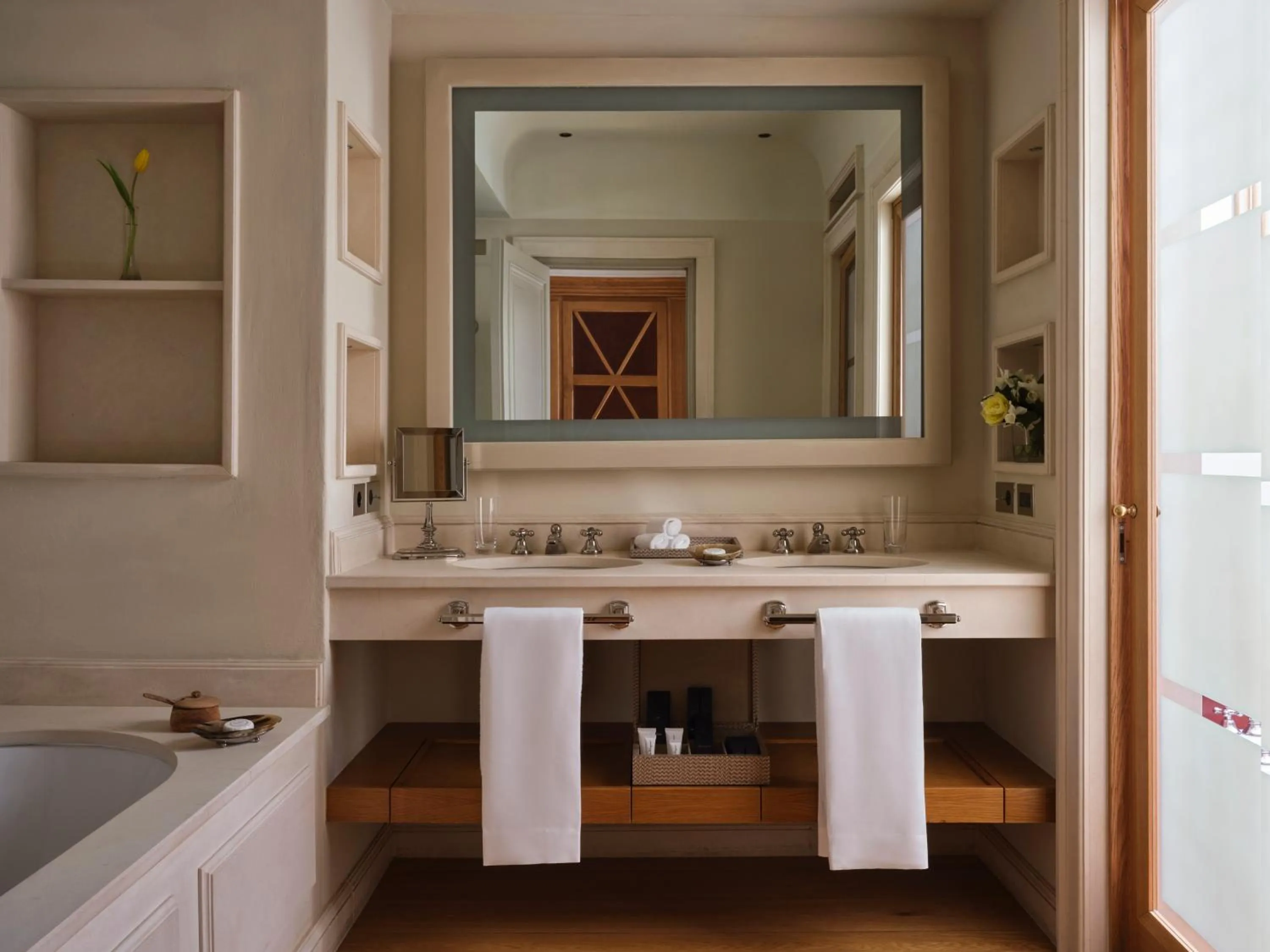 Bathroom in Rosewood Castiglion del Bosco