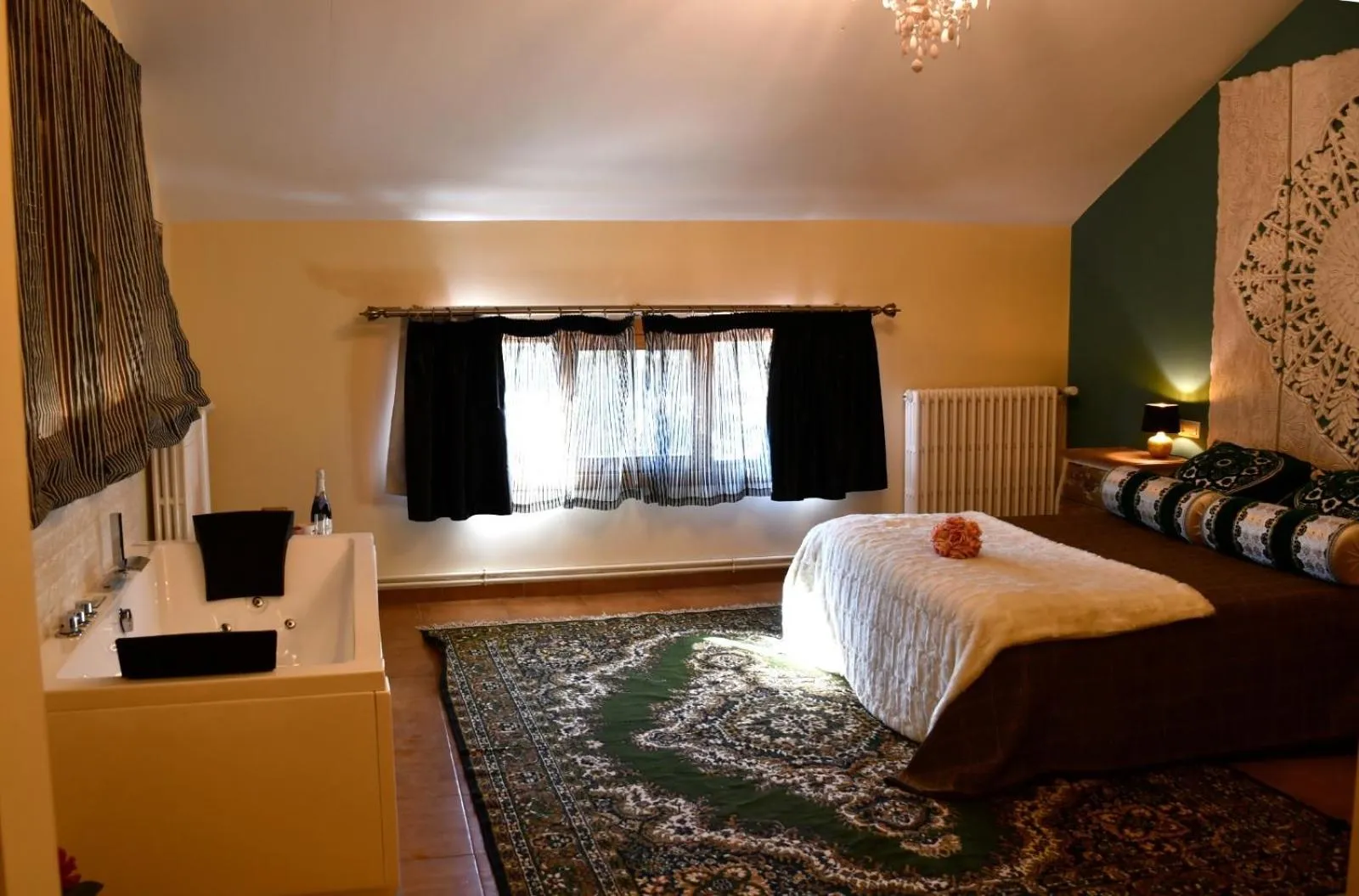 Photo of the whole room, Bed in Hospedería Casa Martell