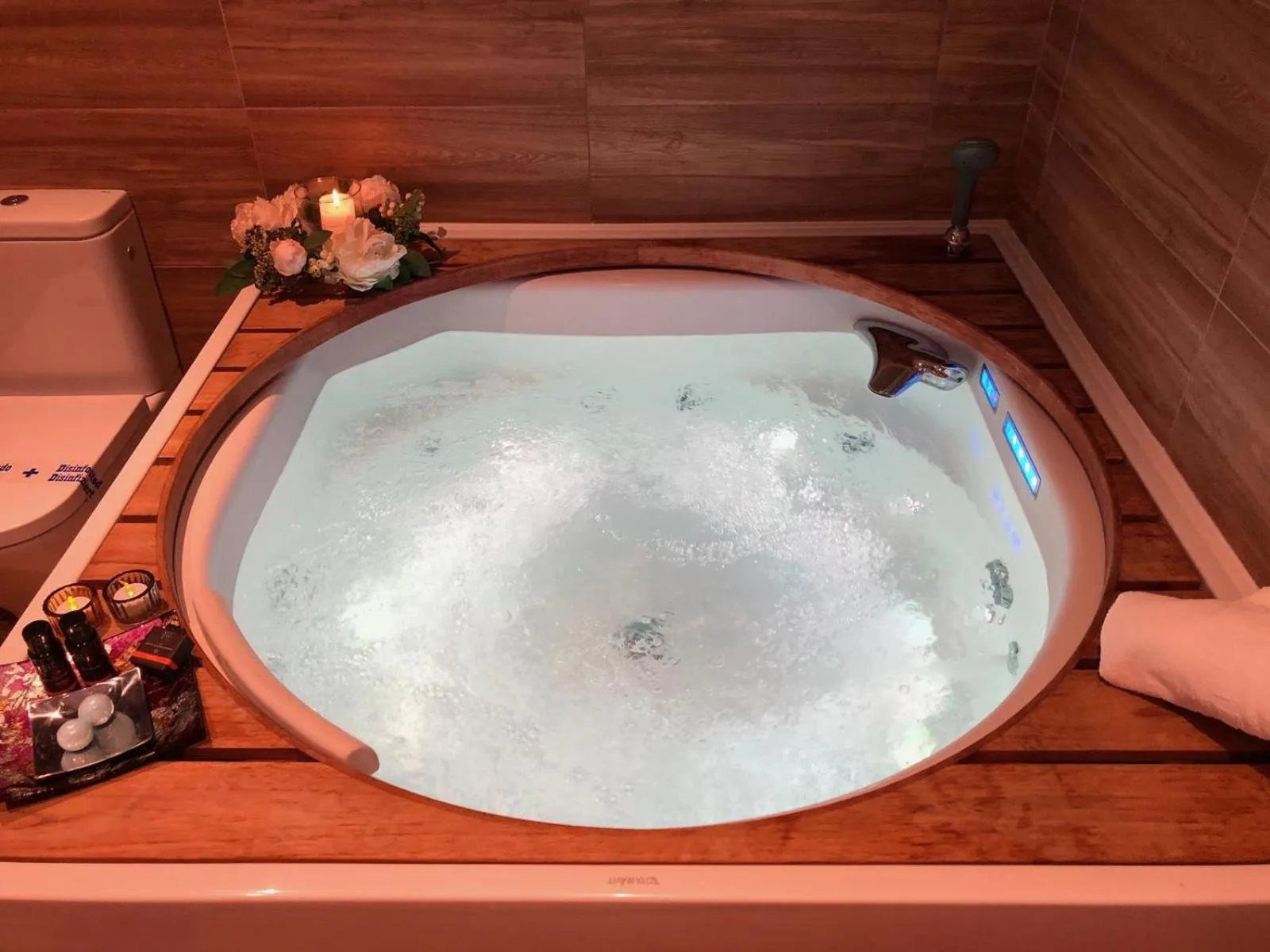 Hot Tub in Hospedería Casa Martell