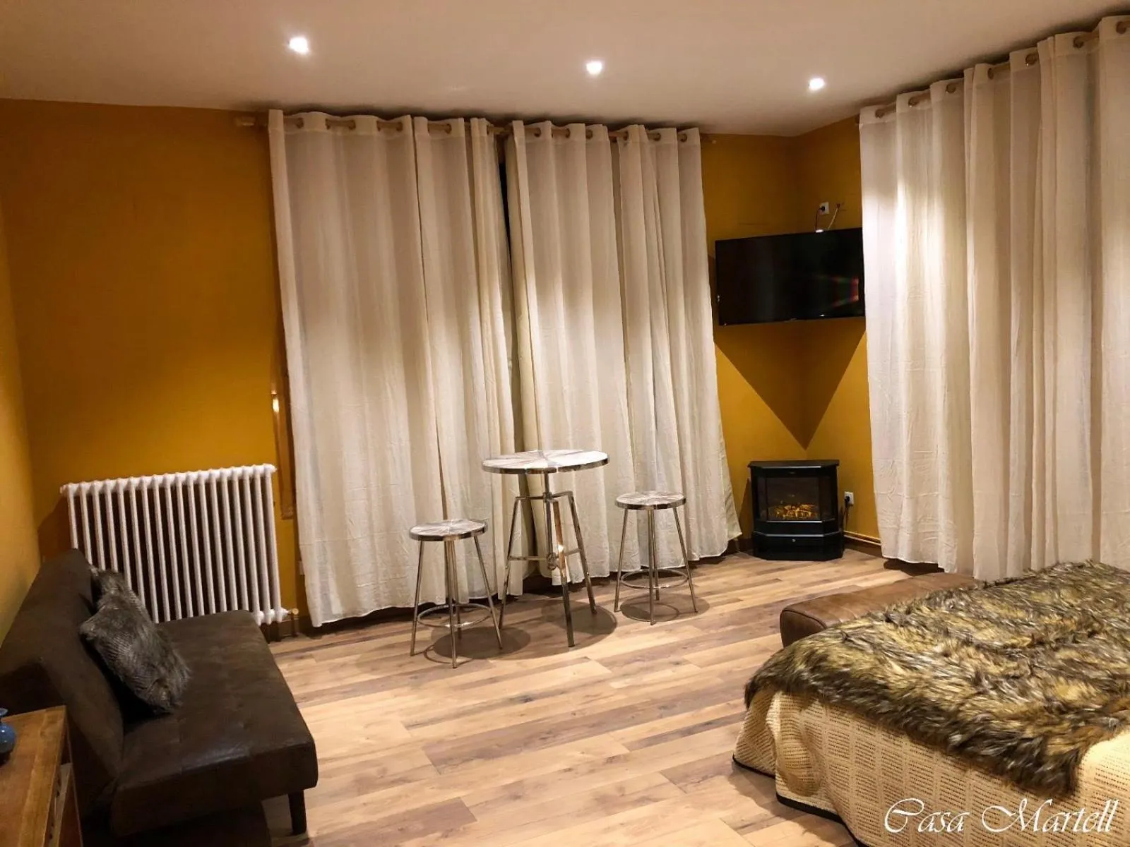 Photo of the whole room, Bed in Hospedería Casa Martell