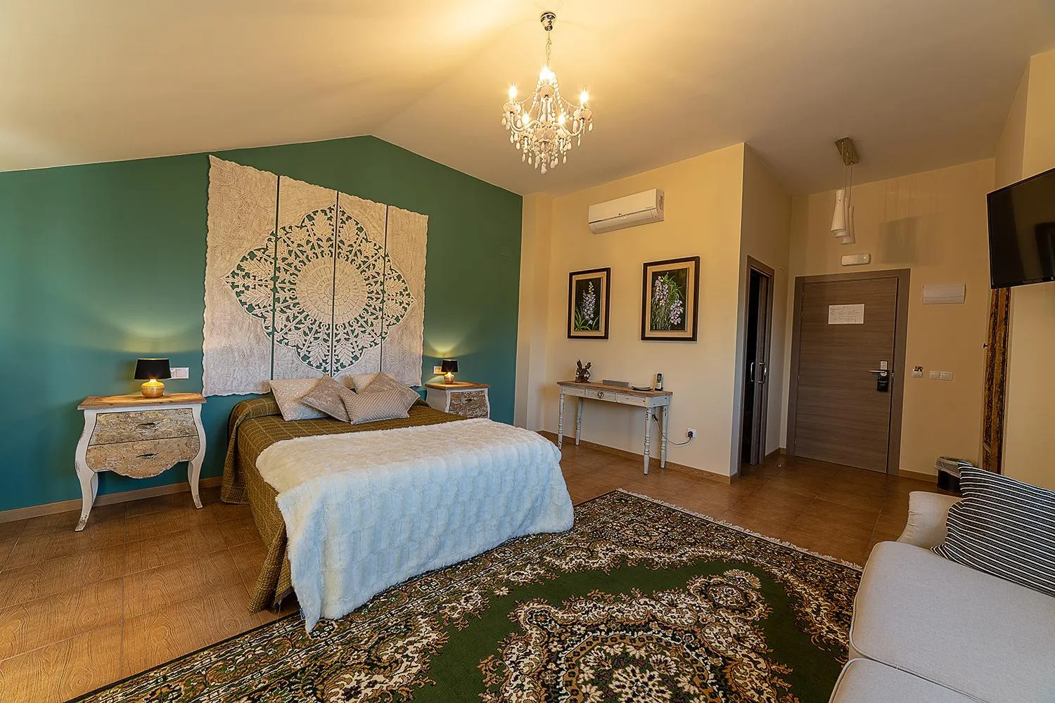 Photo of the whole room, Bed in Hospedería Casa Martell