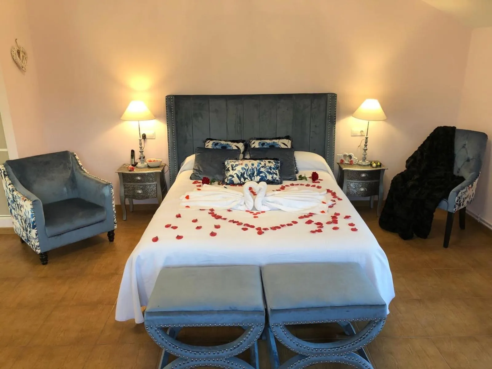 Photo of the whole room, Bed in Hospedería Casa Martell