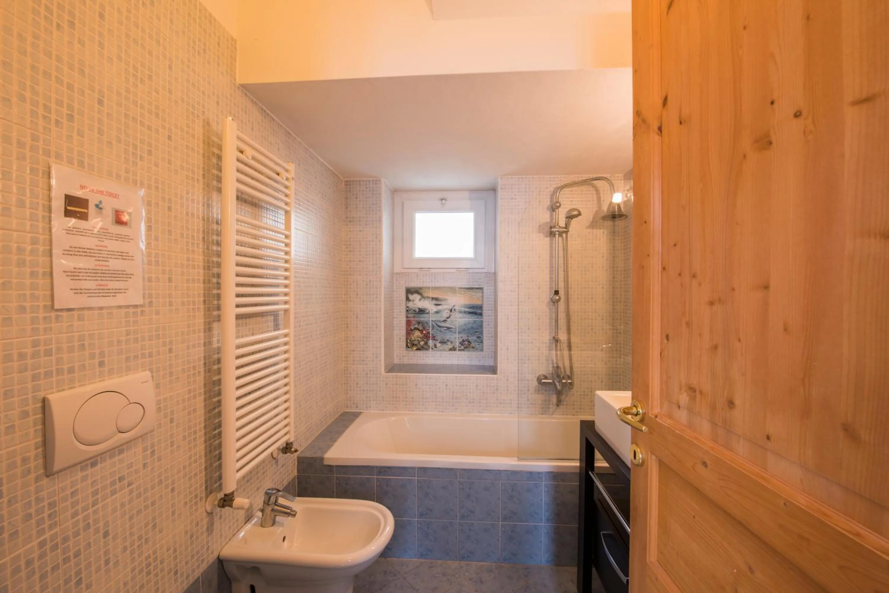 Toilet in B&B Nest on the Lake