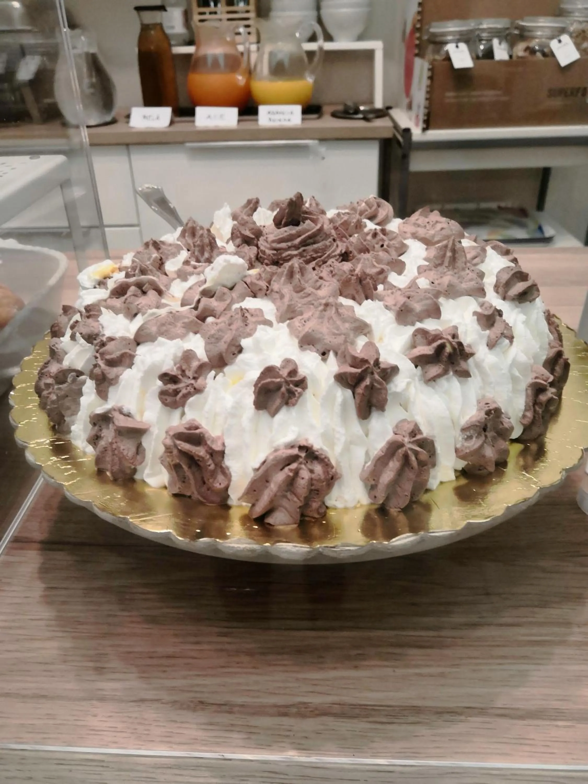 Breakfast in Hotel Iride Apartments & Rooms- ideale per famiglie e coppie