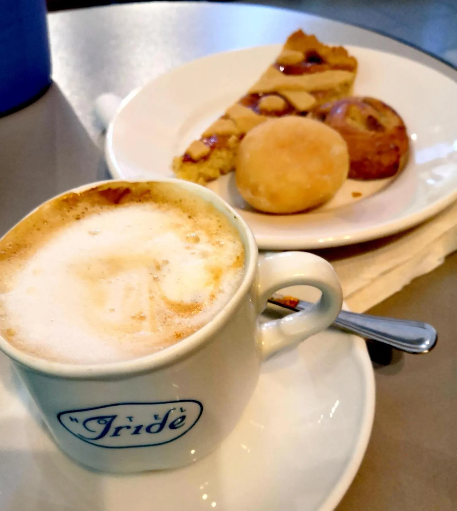 Breakfast in Hotel Iride Apartments & Rooms- ideale per famiglie e coppie