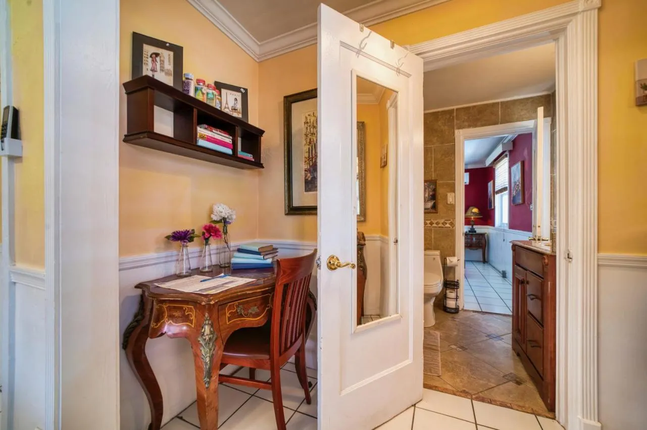 Sinclair Boutique Hotel