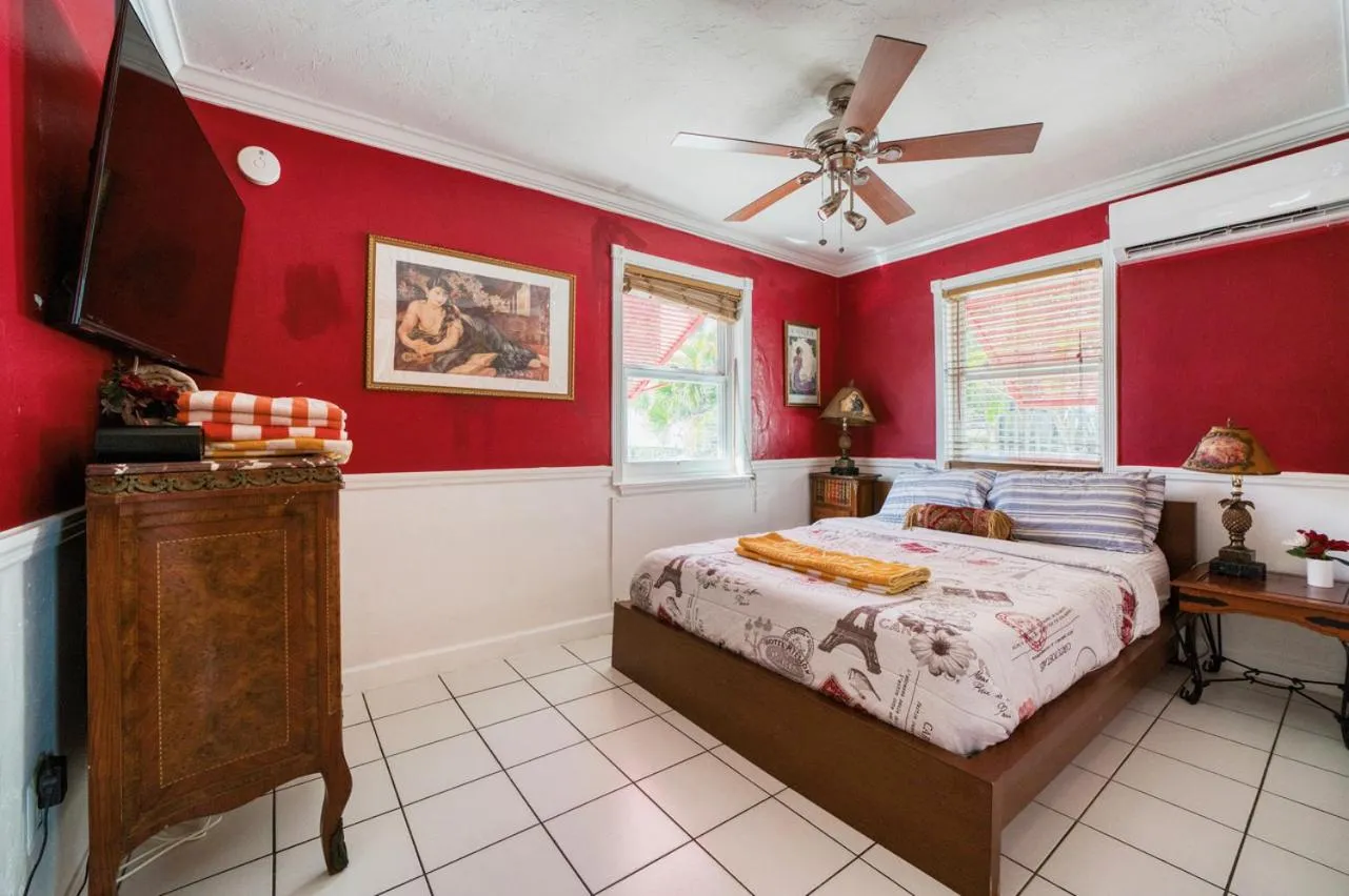 Bed in Sinclair Boutique Hotel