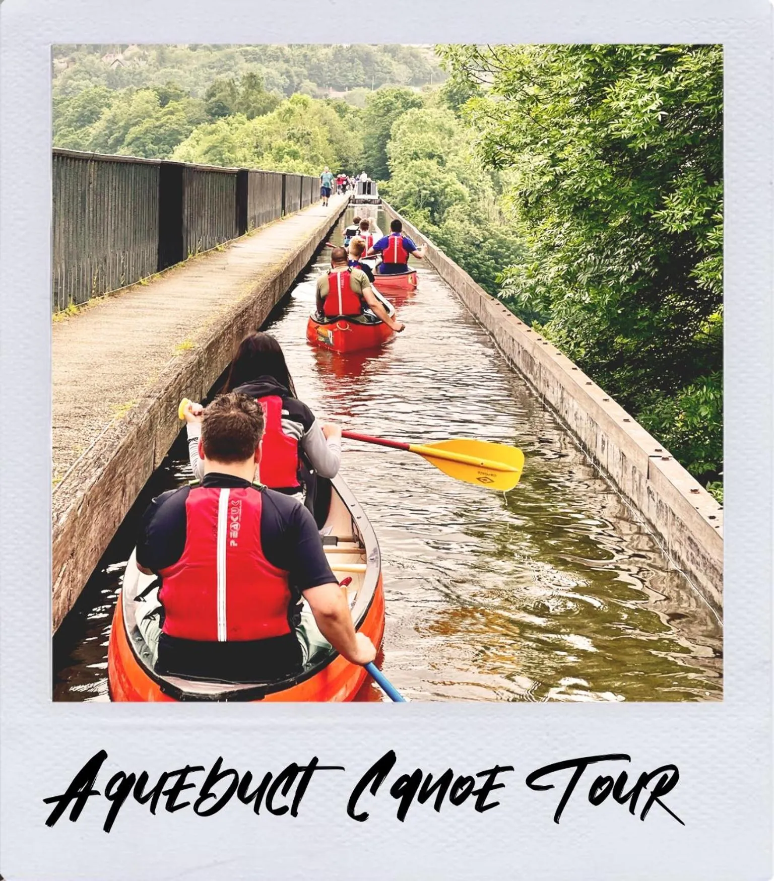 Canoeing in Riverbanc